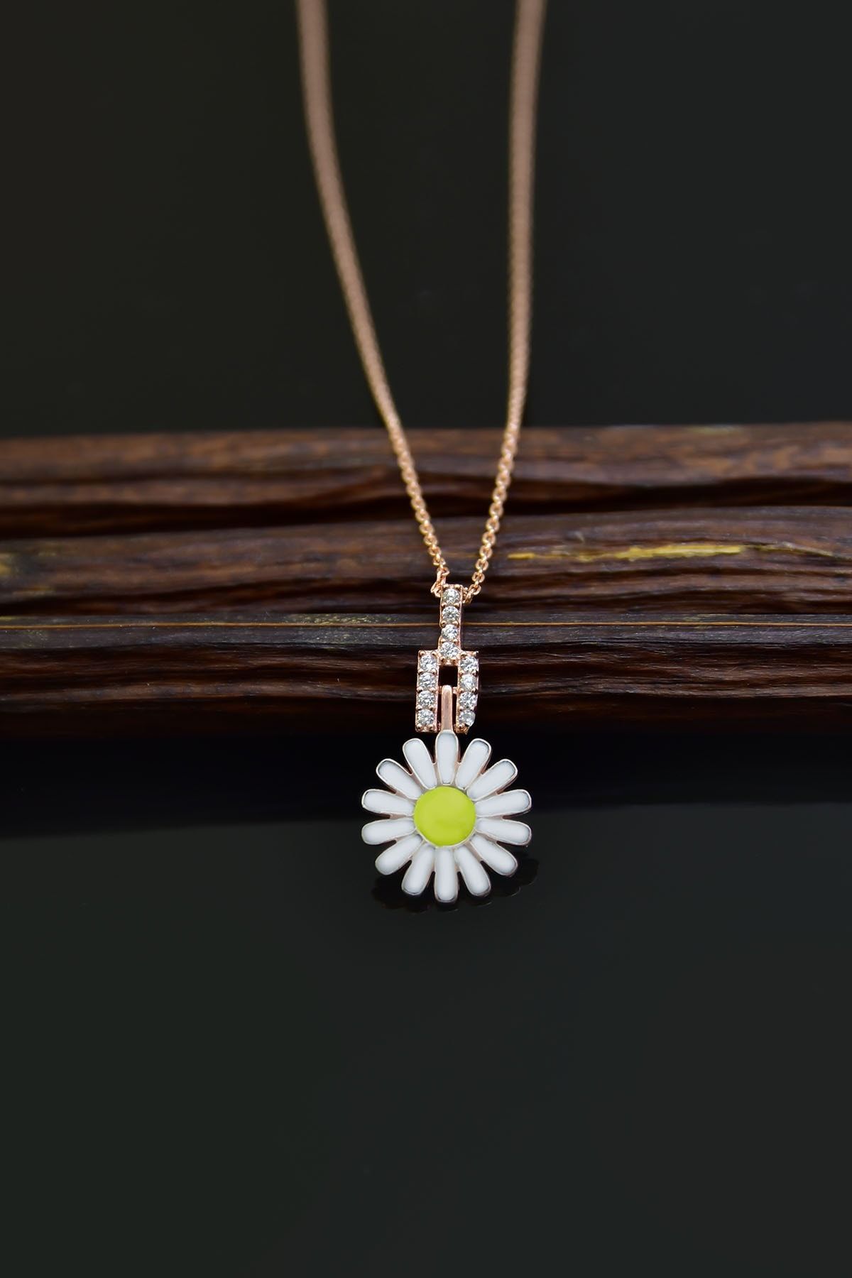 925 Ayar Gümüş Rose Kaplama Küçük Beyaz Mineli Papatya Kadın Kolye