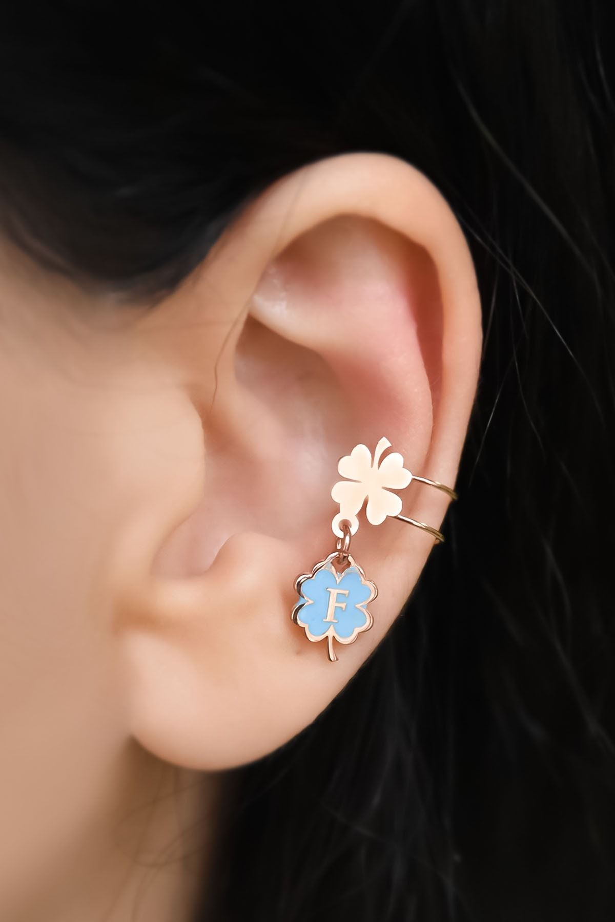 925 Ayar Gümüş Rose Kaplama Mineli F Harf Yonca Kıkırdak Küpe