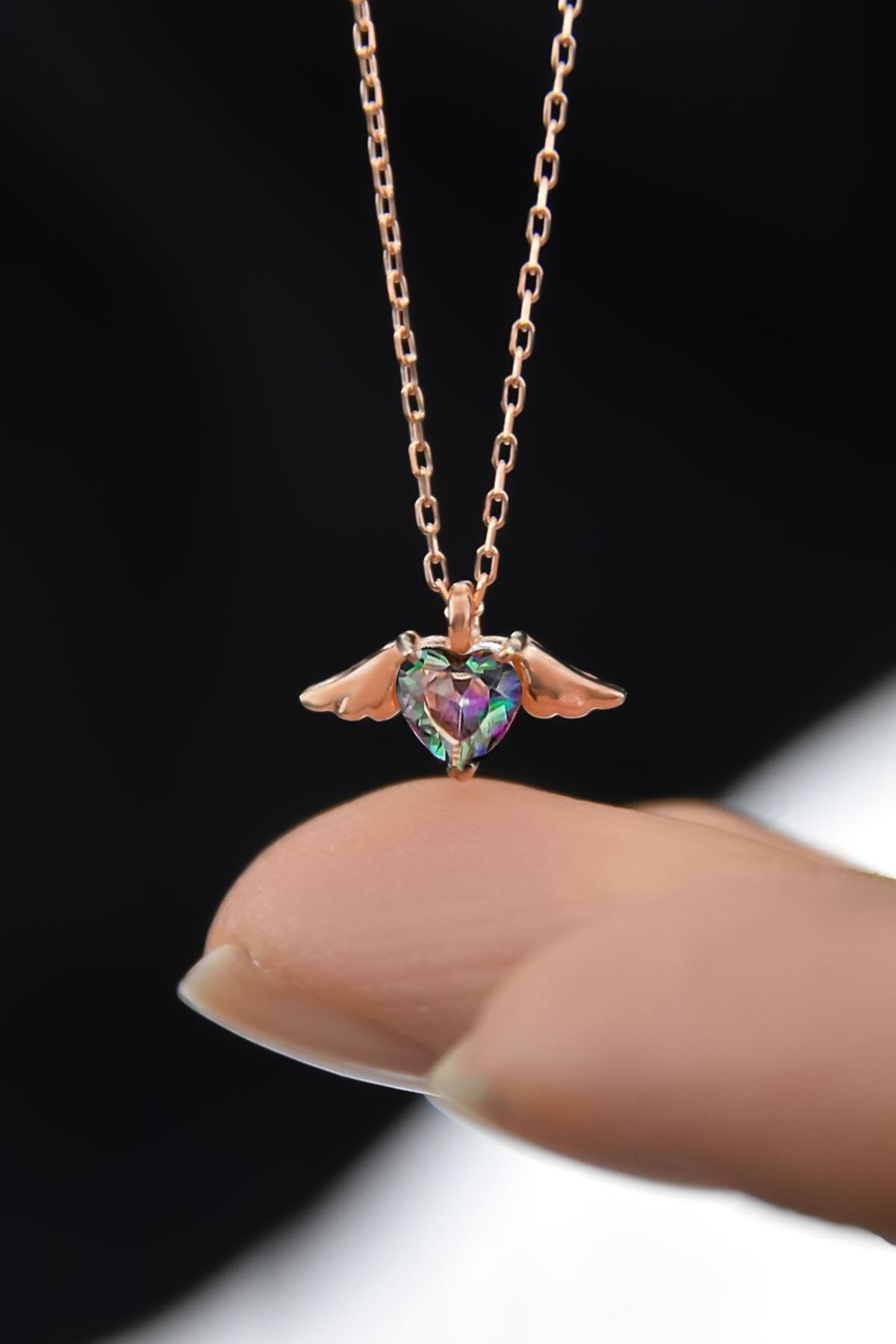 925 Ayar Gümüş Rose Kaplama Mistik Topaz Taşlı Kalp Kanat Kolye