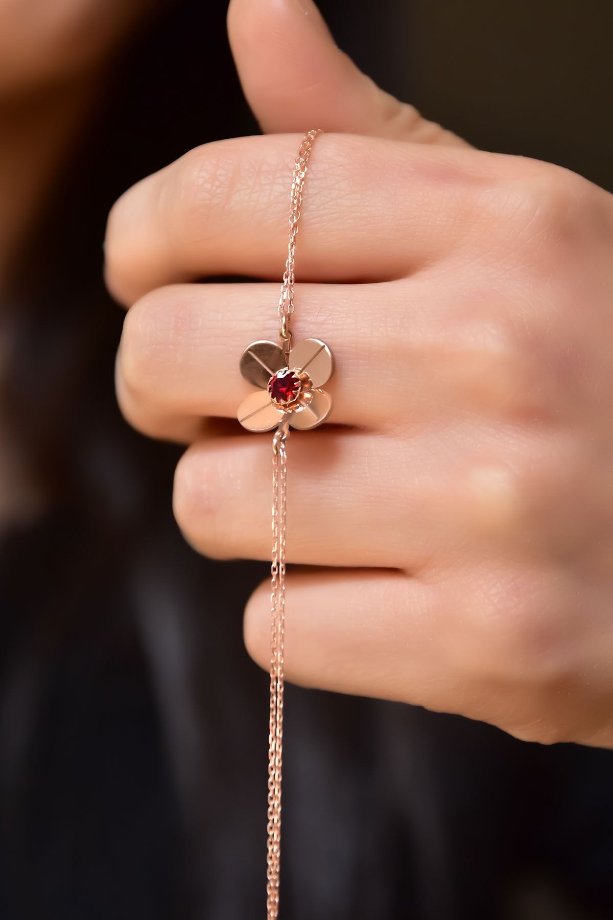 925 Ayar Gümüş Rose Kaplama Ocak Ayı Doğum Taşlı Şans Dört Yapraklı Yonca Bileklik