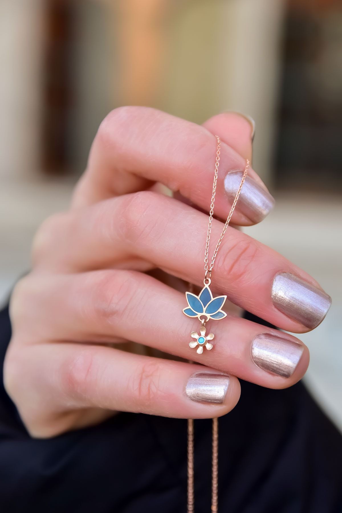 925 Ayar Gümüş Rose Kaplama Parlayan Rüya Serisi Tasarım Ebruli Cam Boyalı Lotus Kolye