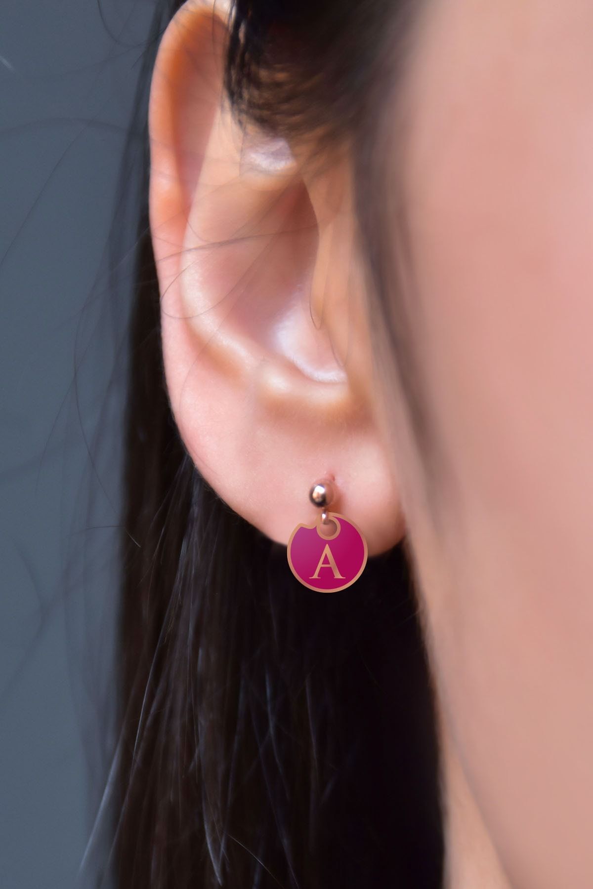 925 Ayar Gümüş Rose Kaplama Pembe Mine A Harf Çivili Küpe