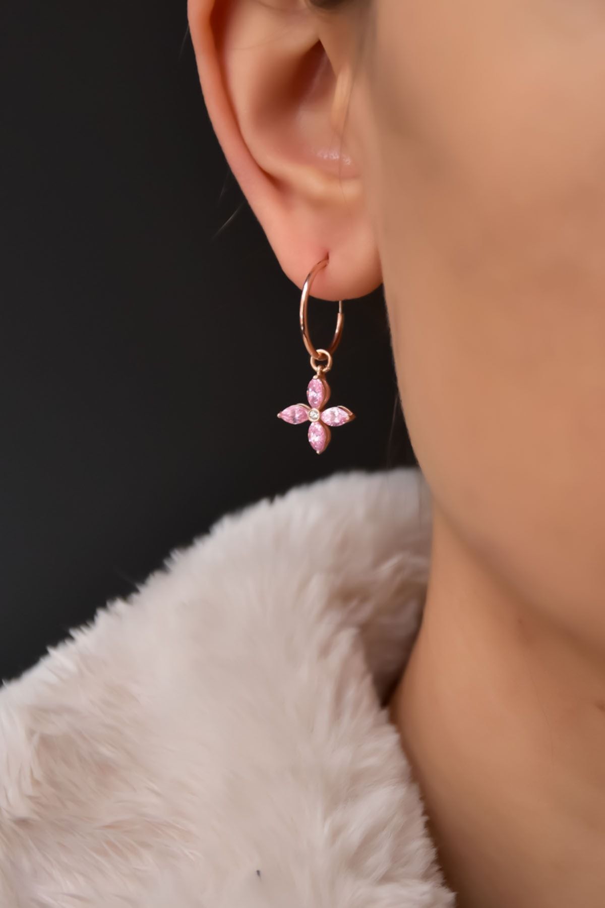 925 Ayar Gümüş Rose Kaplama Pembe Zirkon Taşlı Plumeria Halka Küpe