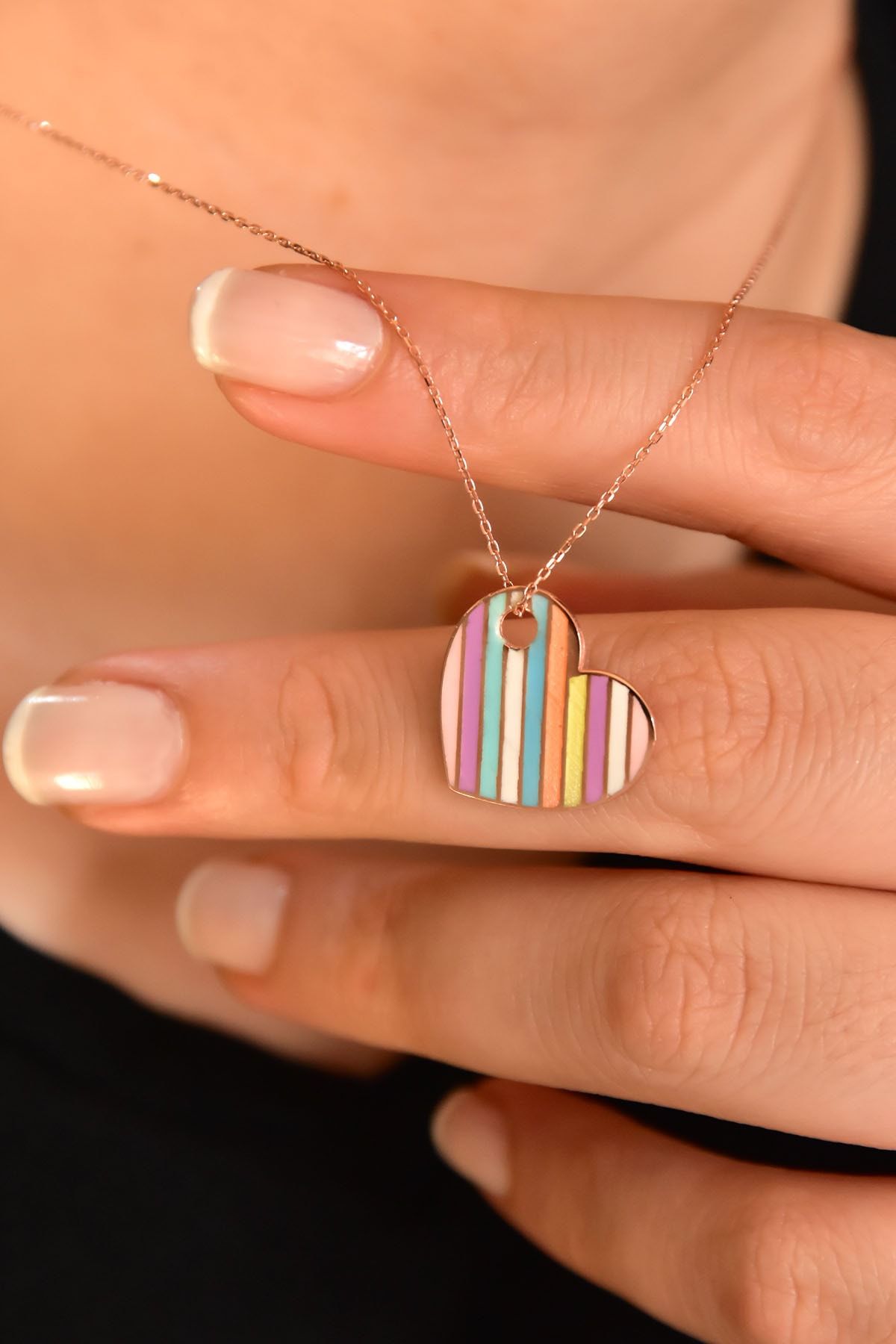 925 Ayar Gümüş Rose Kaplama Renkli Mineli Kalp Kolye