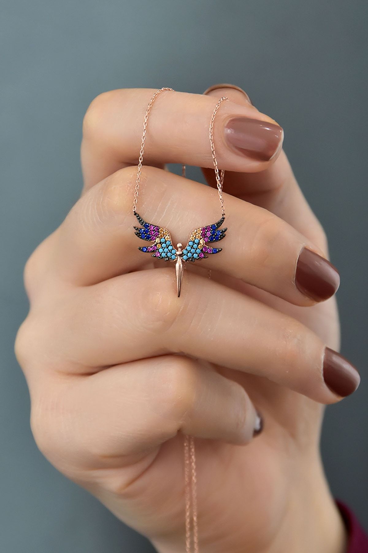 925 Ayar Gümüş Rose Kaplama Renkli Taşlı Mikail Meleği Kadın Kolye