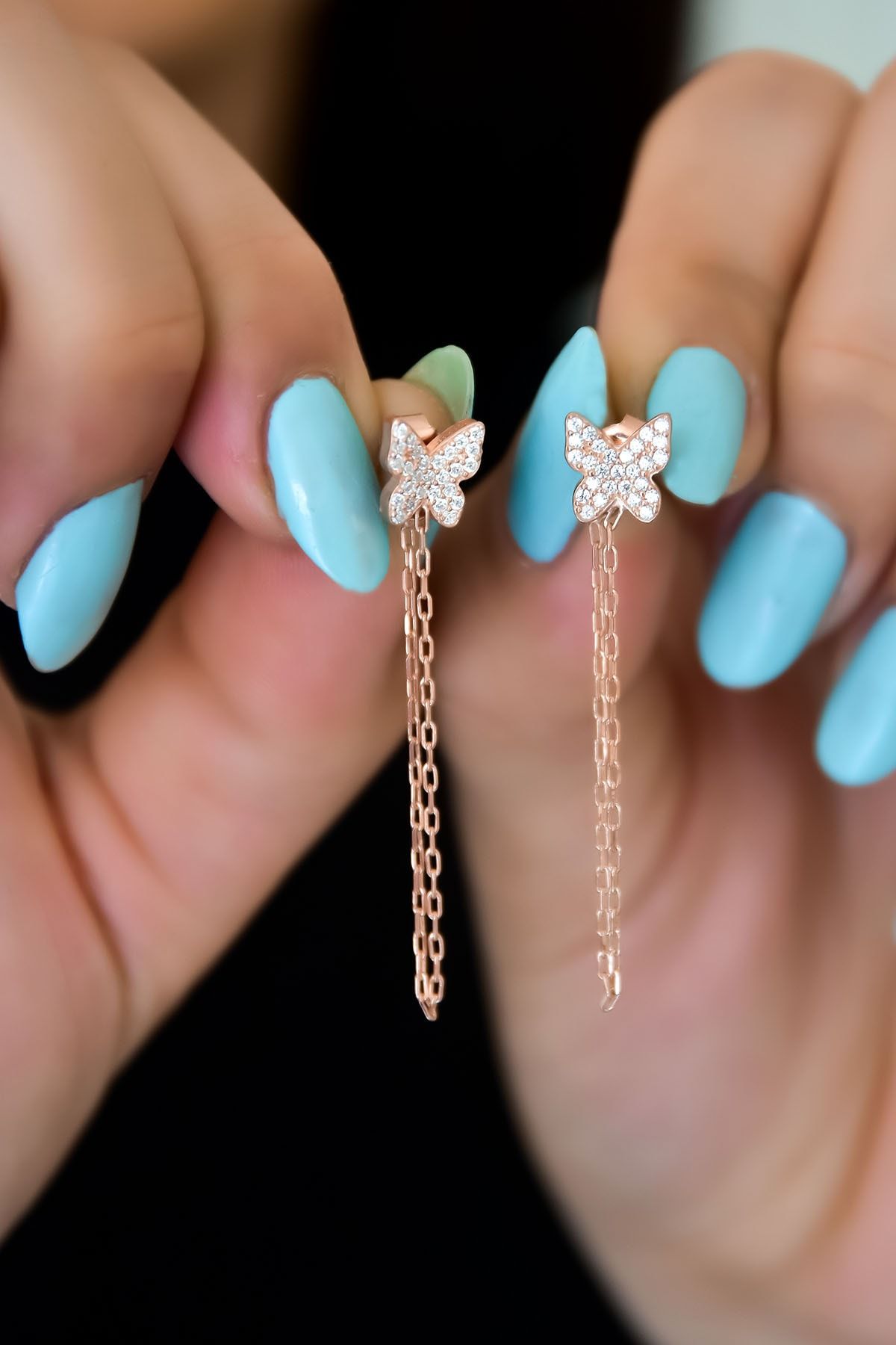 925 Ayar Gümüş Rose Kaplama Tasarım Zincir Sallantılı Kelebek Küpe