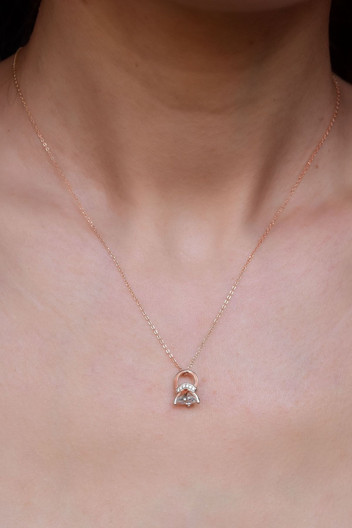 925 Ayar Gümüş Rose Kaplama Tektaş Yüzük Tasarım Kolye