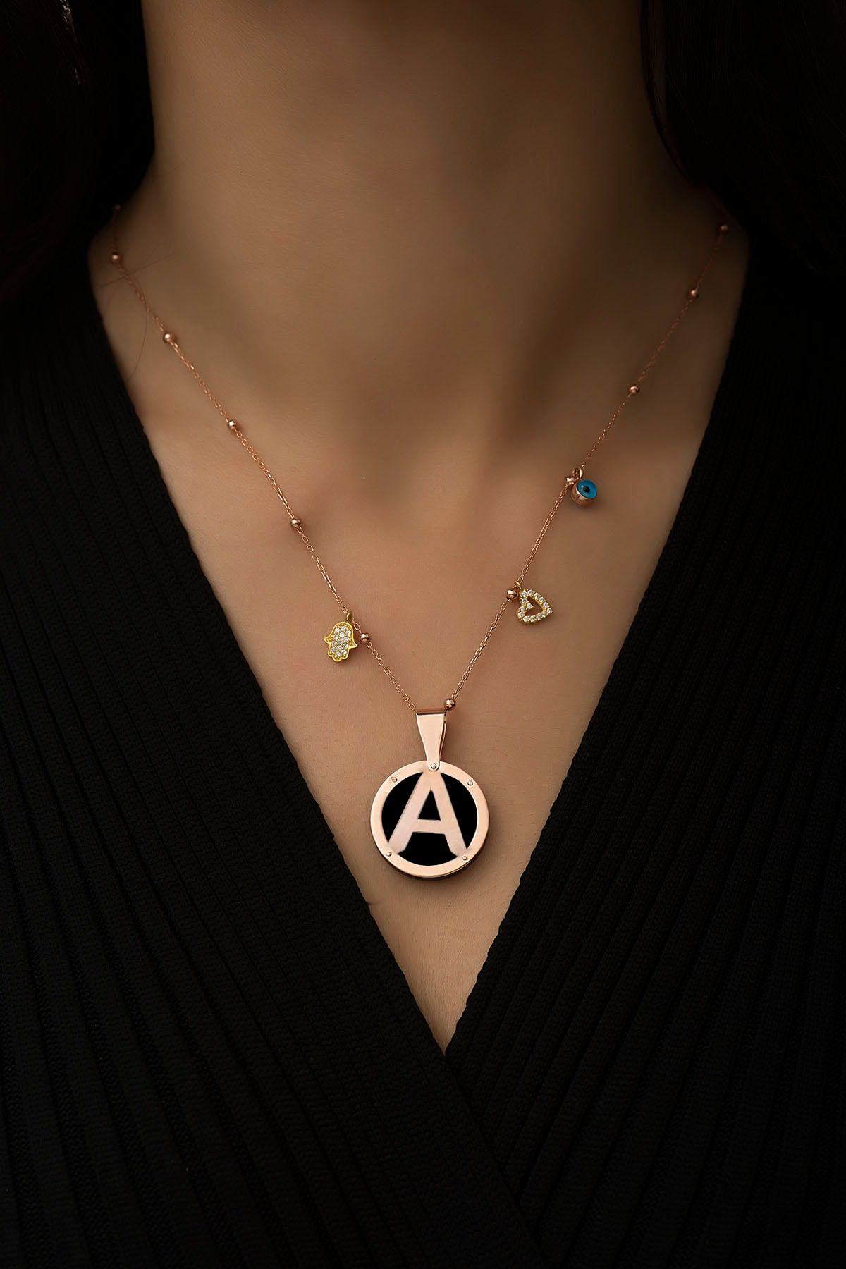 925 Ayar Gümüş Rose Kaplama Top Zincirli Tasarım Şans Parçalı A Harf Kolye