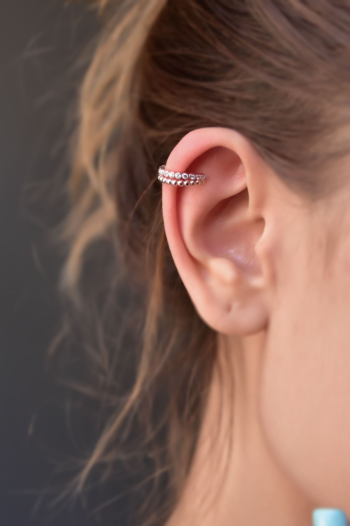 925 Ayar Gümüş Rose Kaplama Toplu Taşlı Kıkırdak Küpe