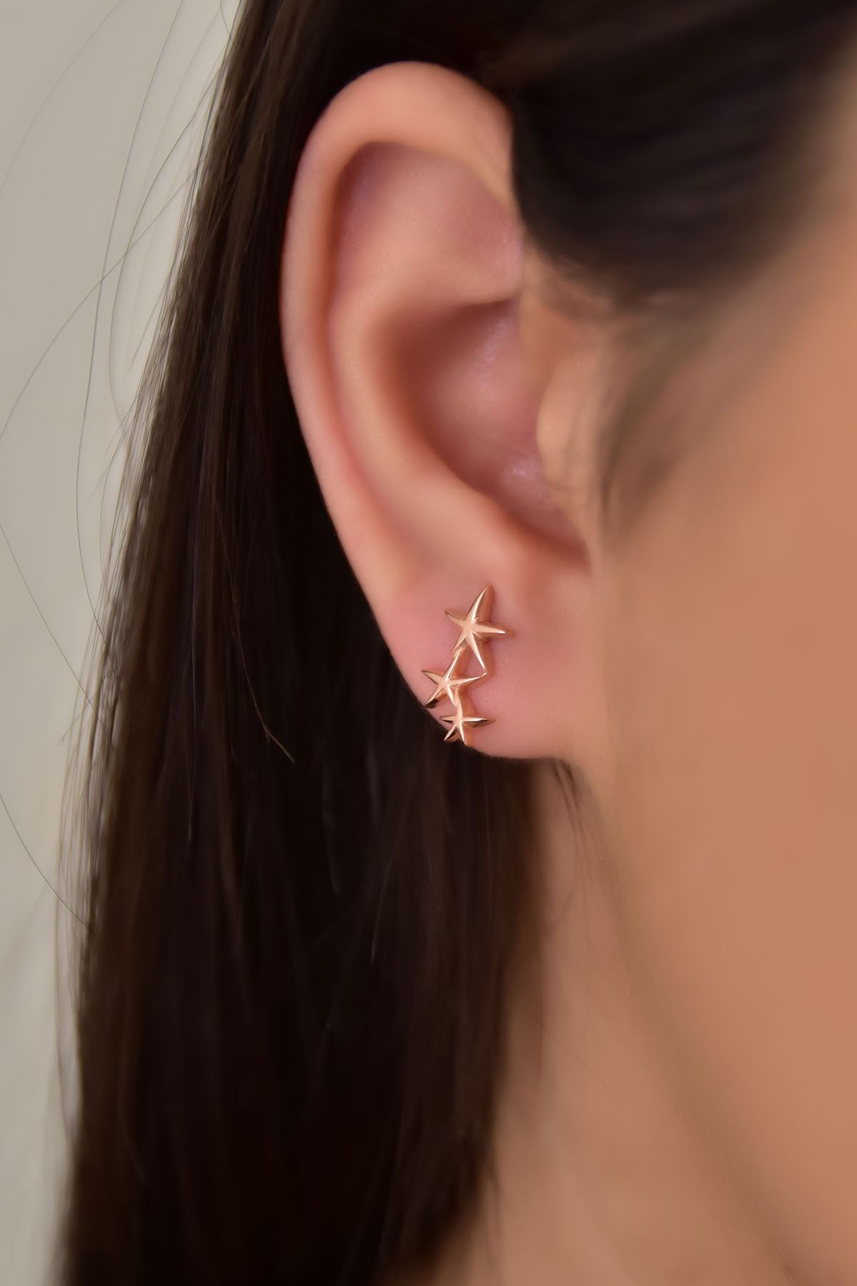 925 Ayar Gümüş Rose Kaplama Üç Yıldız Çivili Küpe