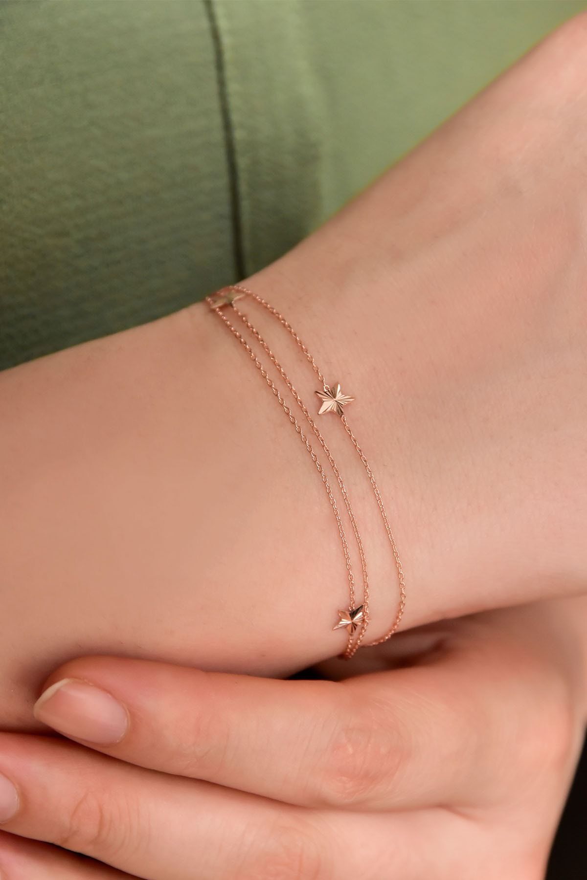 925 Ayar Gümüş Rose Kaplama Üç Yıldız Kristal Kesim Üç Zincir Bileklik