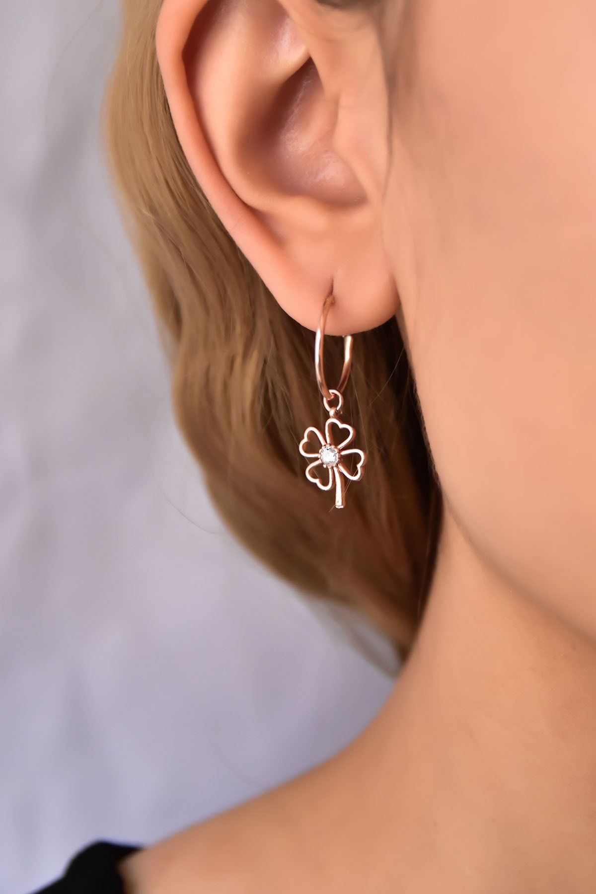 925 Ayar Gümüş Rose Kaplama Yonca Halka Küpe