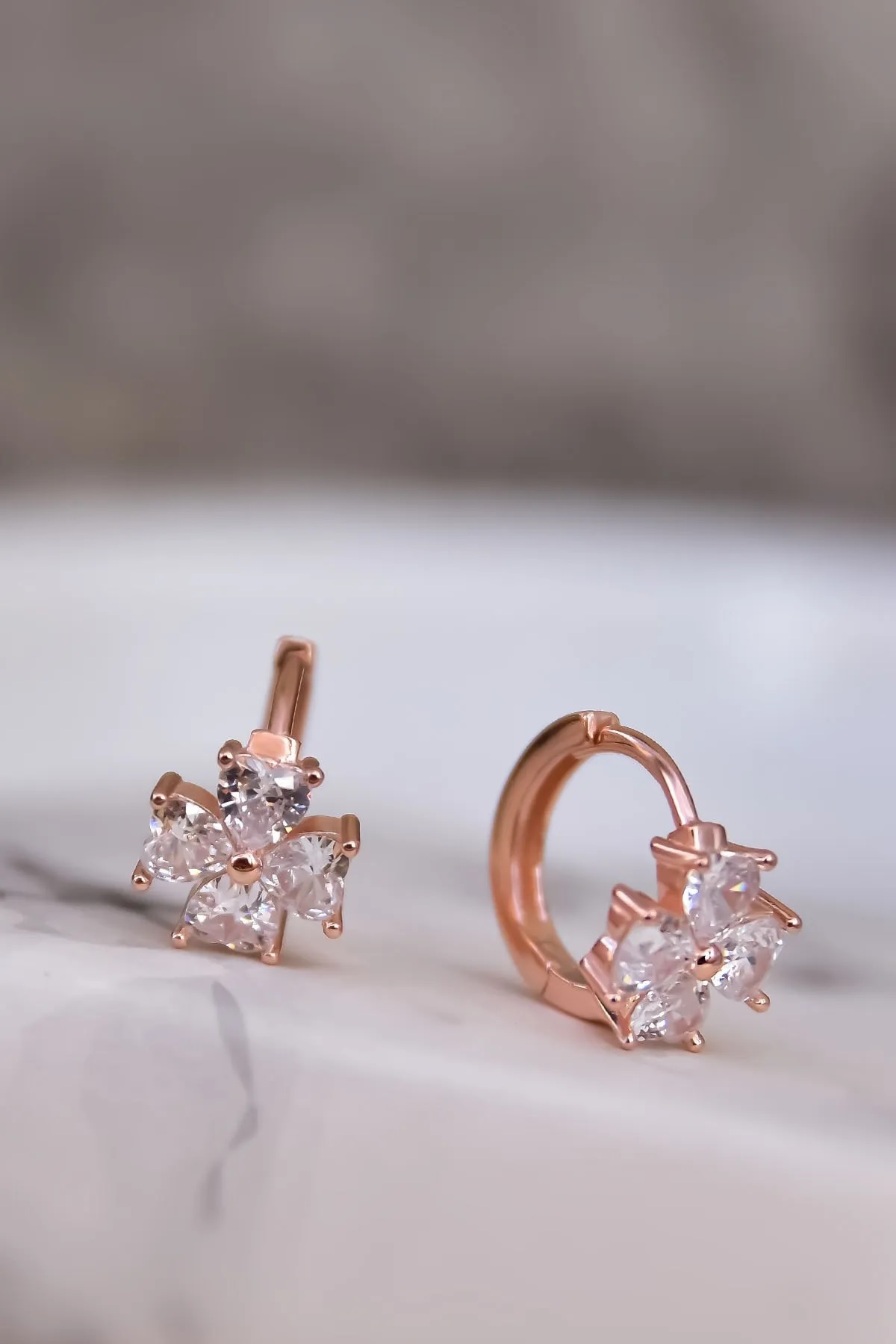 925 Ayar Gümüş Rose Kaplama Yonca Halka Küpe