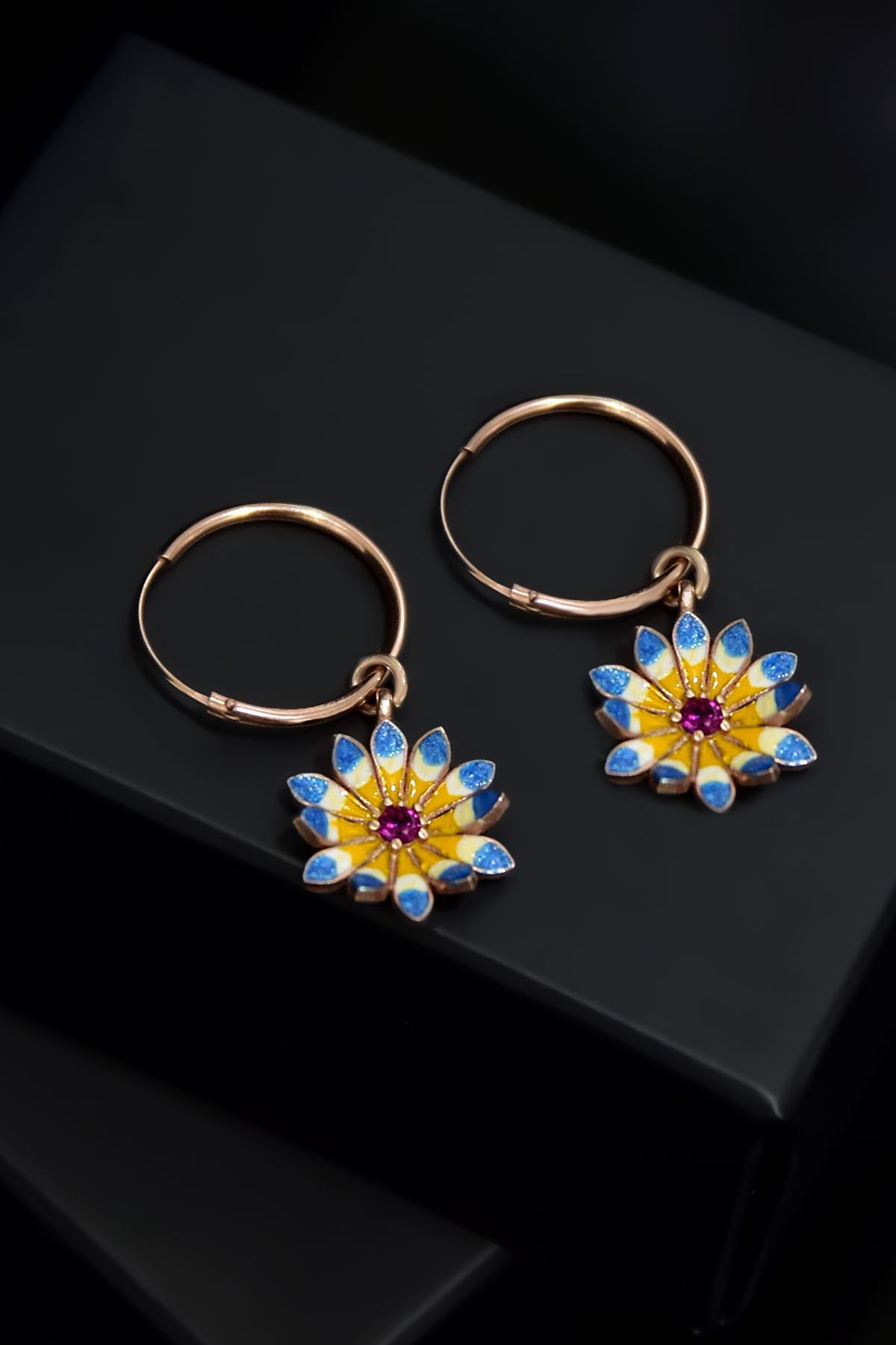 925 Ayar Gümüş Rose Kaplama Zirkon Taşlı Mineli Papatya Halka Küpe