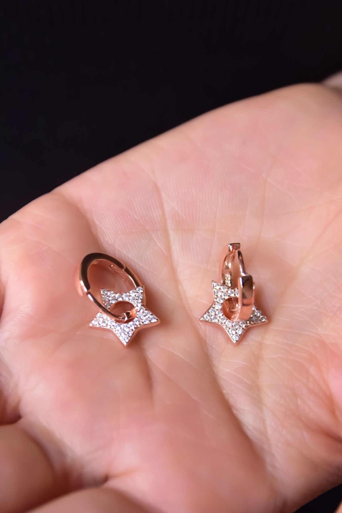 925 Ayar Gümüş Rose Kaplama Zirkon Taşlı Yıldız Küpe