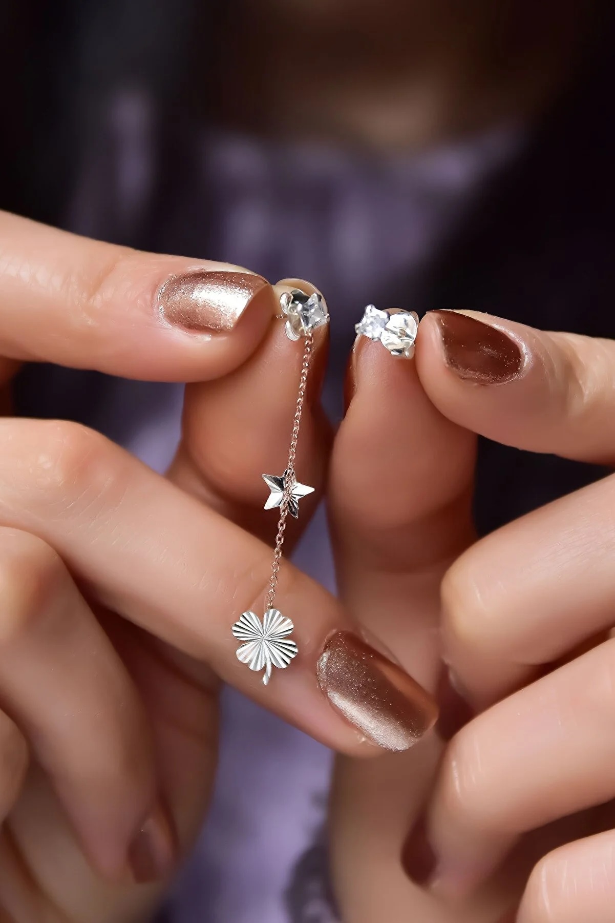 925 Ayar Gümüş Rose-Rodyum Kaplama Kalemli Yonca , Yıldız Ve Tektaş Küpe