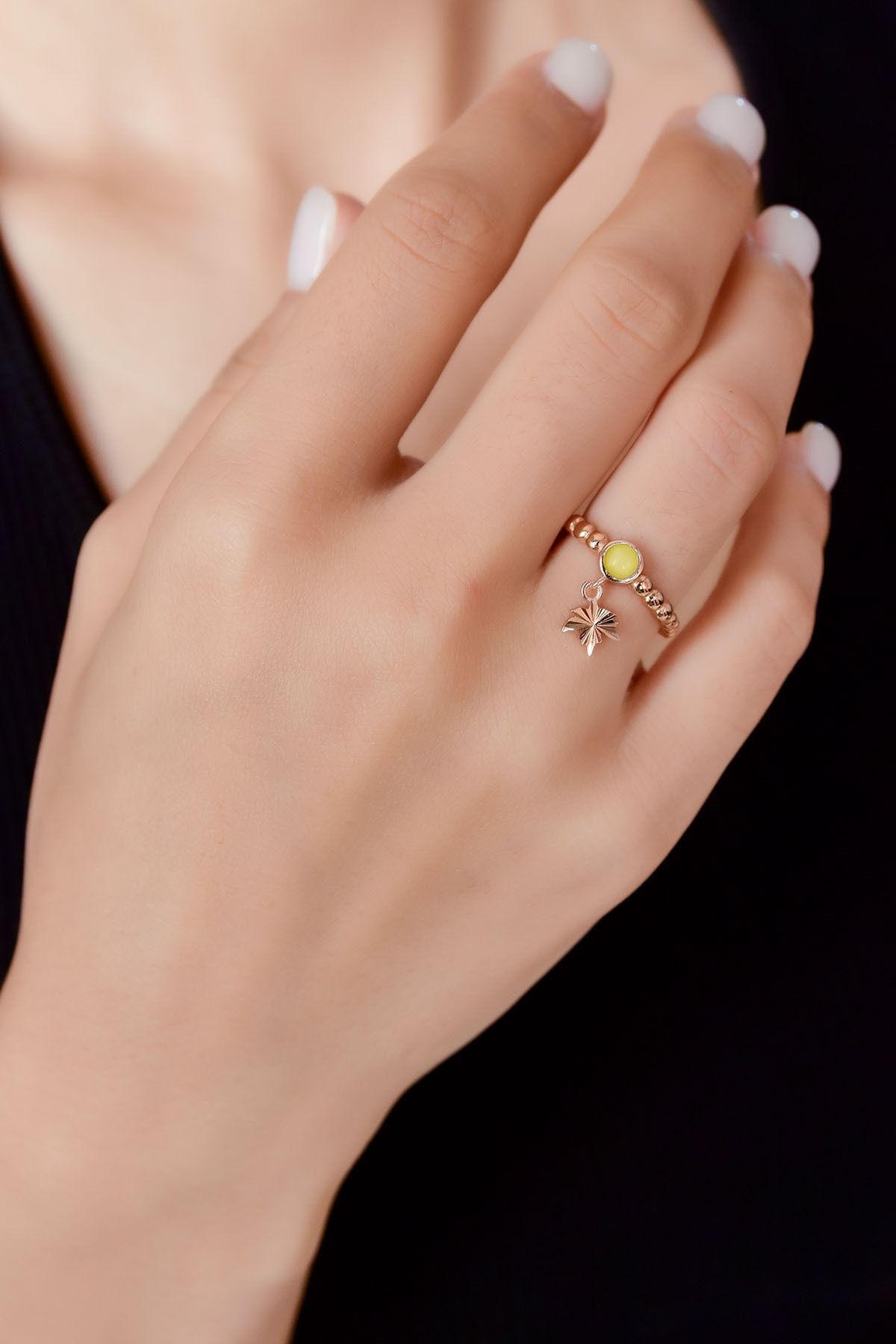 925 Ayar Gümüş Sarı Ay Taşlı Çınar Motifli Ayarlanabilir Kadın Yüzük