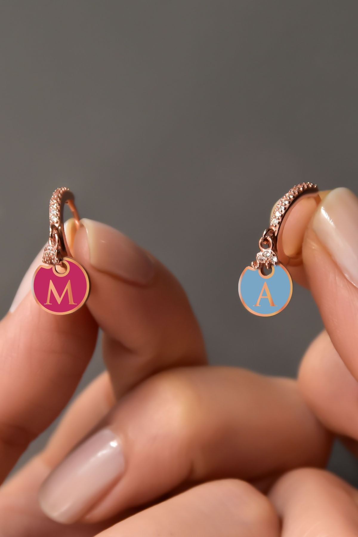 925 Ayar Gümüş Taşlı Kalp Ve Fil Figürlü Harfli Kadın Halka Küpe