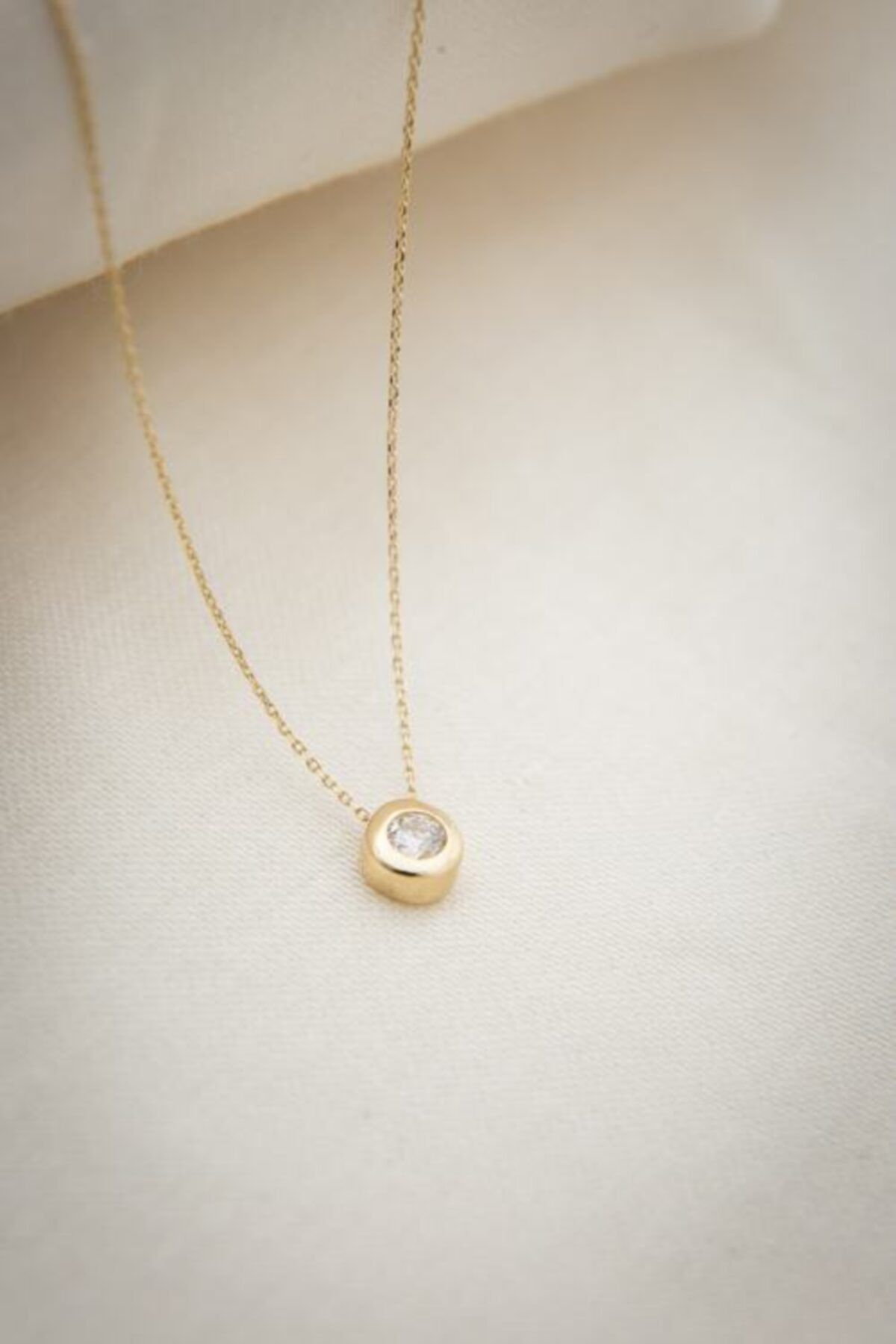 925 Ayar Gümüş Tek Taş Kolye