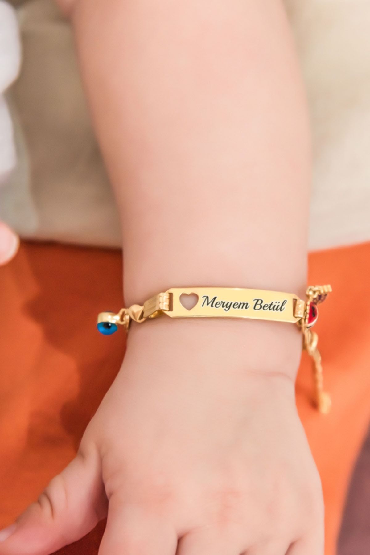 925 Ayar Gümüş Uğur Böcekli Cam Gözlü Isimli Erkek.Kız Bebek Künyesi