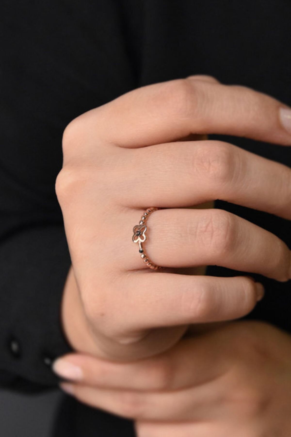 925 Ayar Gümüş Zirkon Taş Detaylı Yonca Çıtır Yüzük