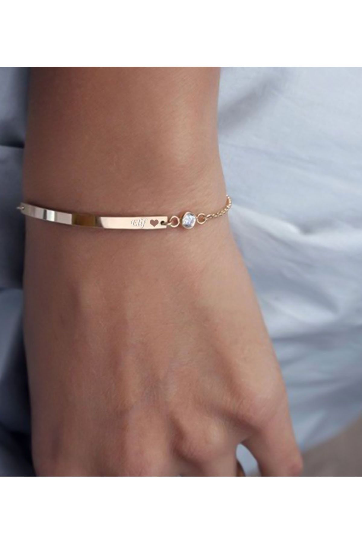 925 Ayar Gümüş Zirkon Taşlı Kalp Figürlü Plaka Bileklik