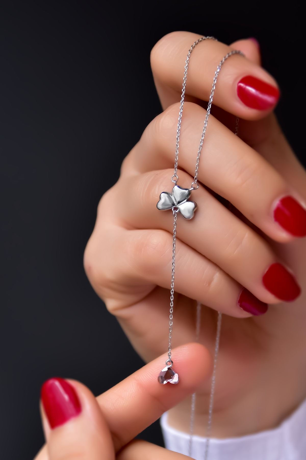 925 Ayar Rodyum Kaplama Pembe Taşlı Kalp Yonca Kadın Kolye