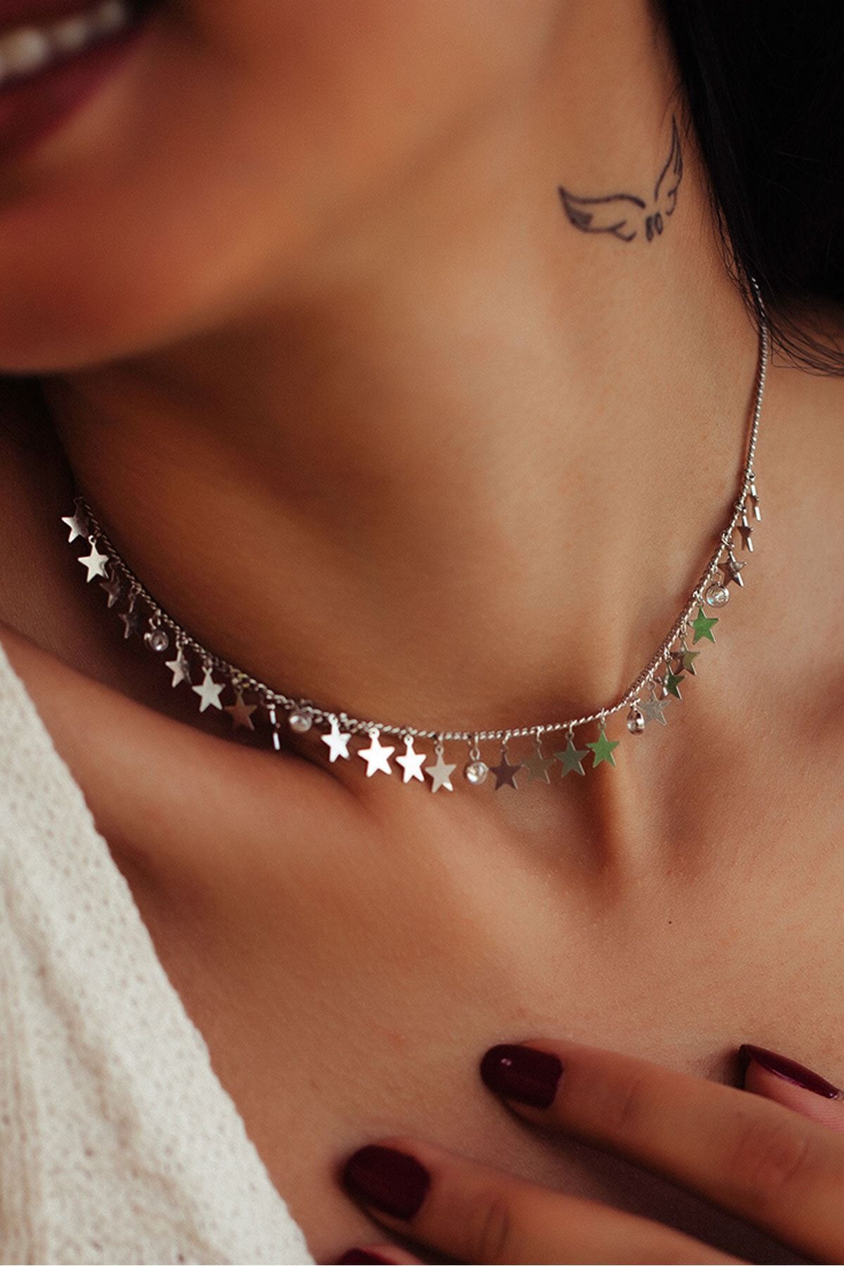 925 Ayar Rodyum Kaplama Taşlı Sıralı Yıldız Gümüş Kolye