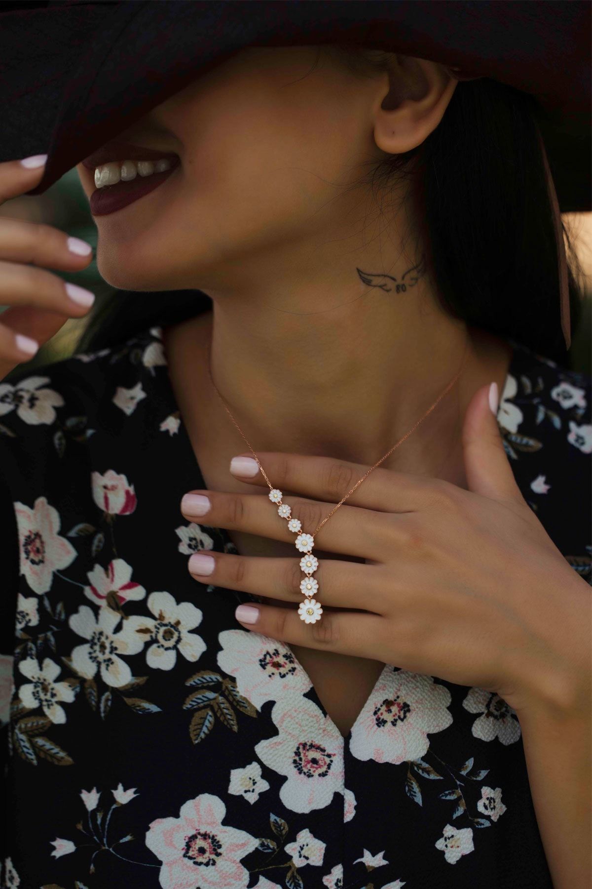 925 Ayar Rose Altın Kaplama Gümüş Sıralı Papatya Kolye