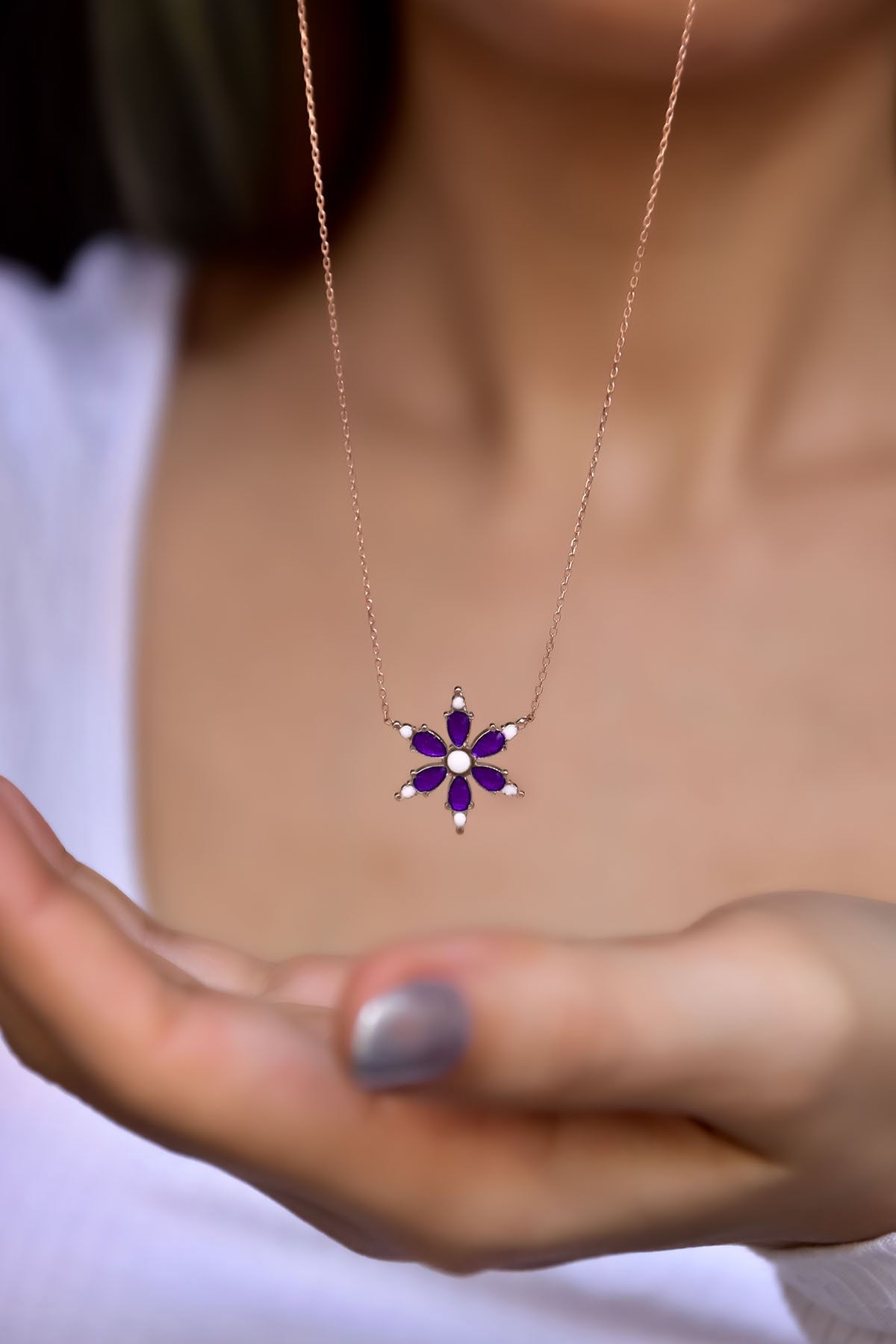 925 Ayar Rose Kaplama Mor Sedef Mineli Kamelya Çiçeği Kolye