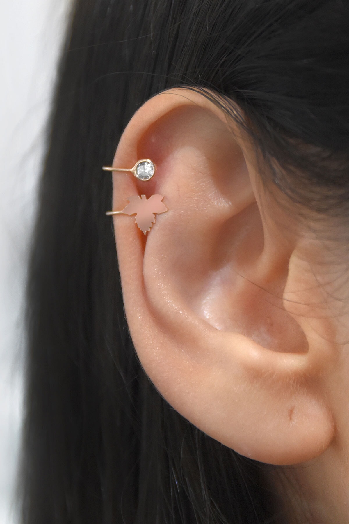 925 Ayar Rose Kaplama Taşlı Çınar Yaprağı Kıkırdak Küpe