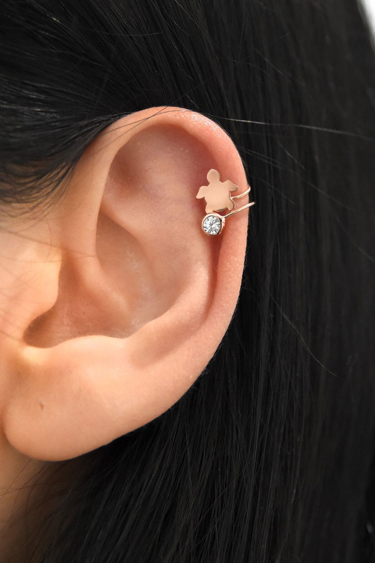 925 Ayar Rose Kaplama Taşlı Kaplumbağa Kıkırdak Küpe