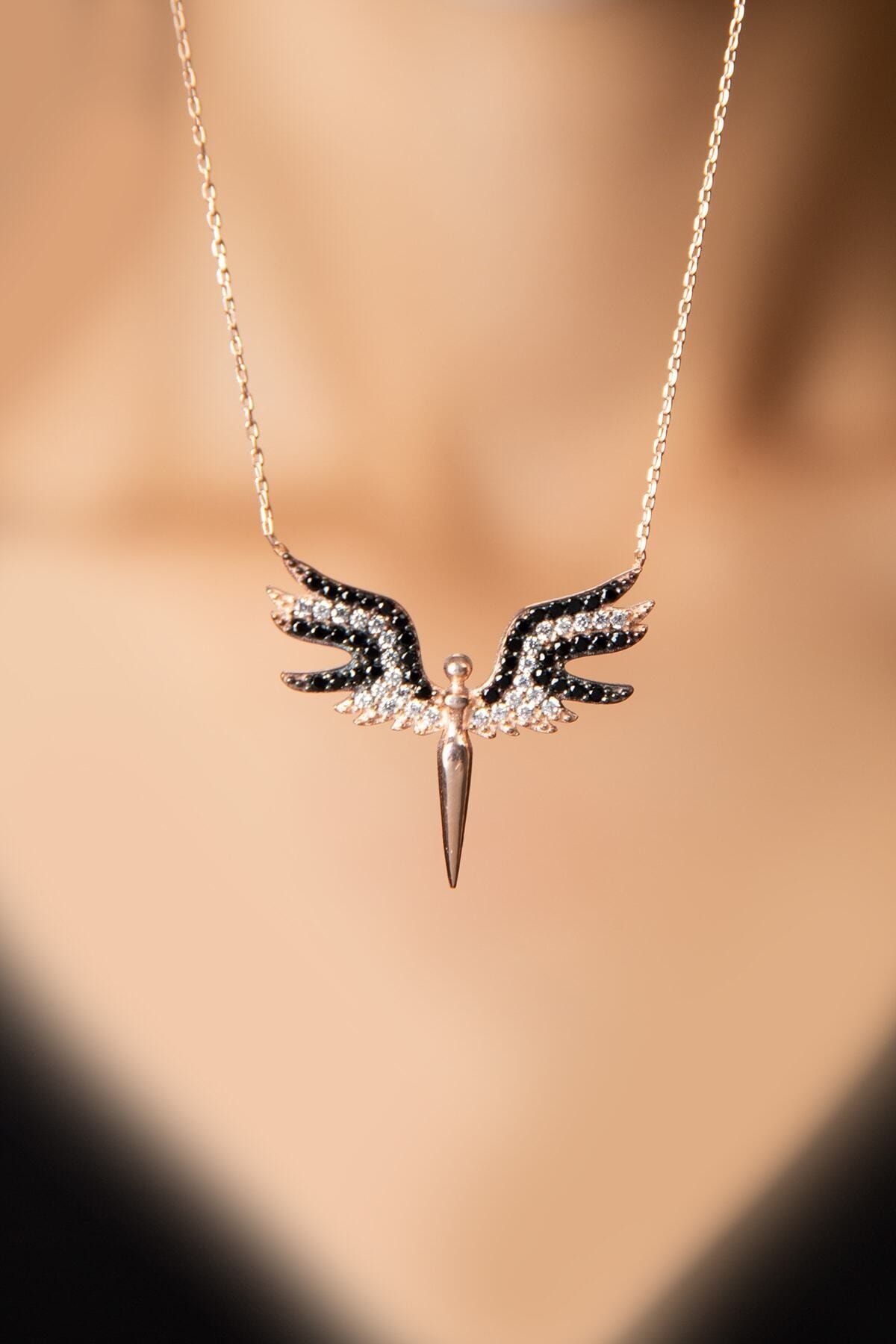 925 Ayar Siyah Zirkon Taşlı Mikail Melek Gümüş Kolye