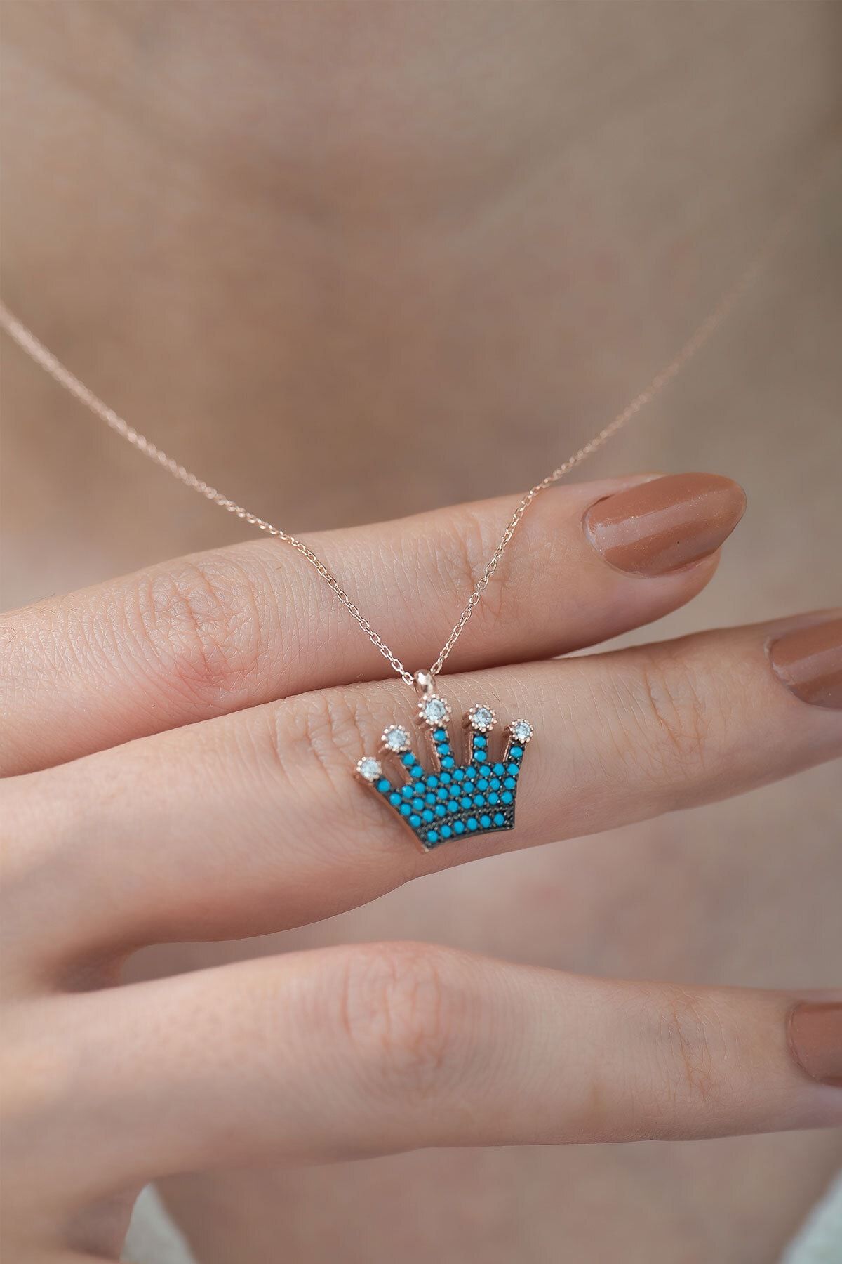 925 Ayar Taşlı Kraliçe Tacı Gümüş Kolye