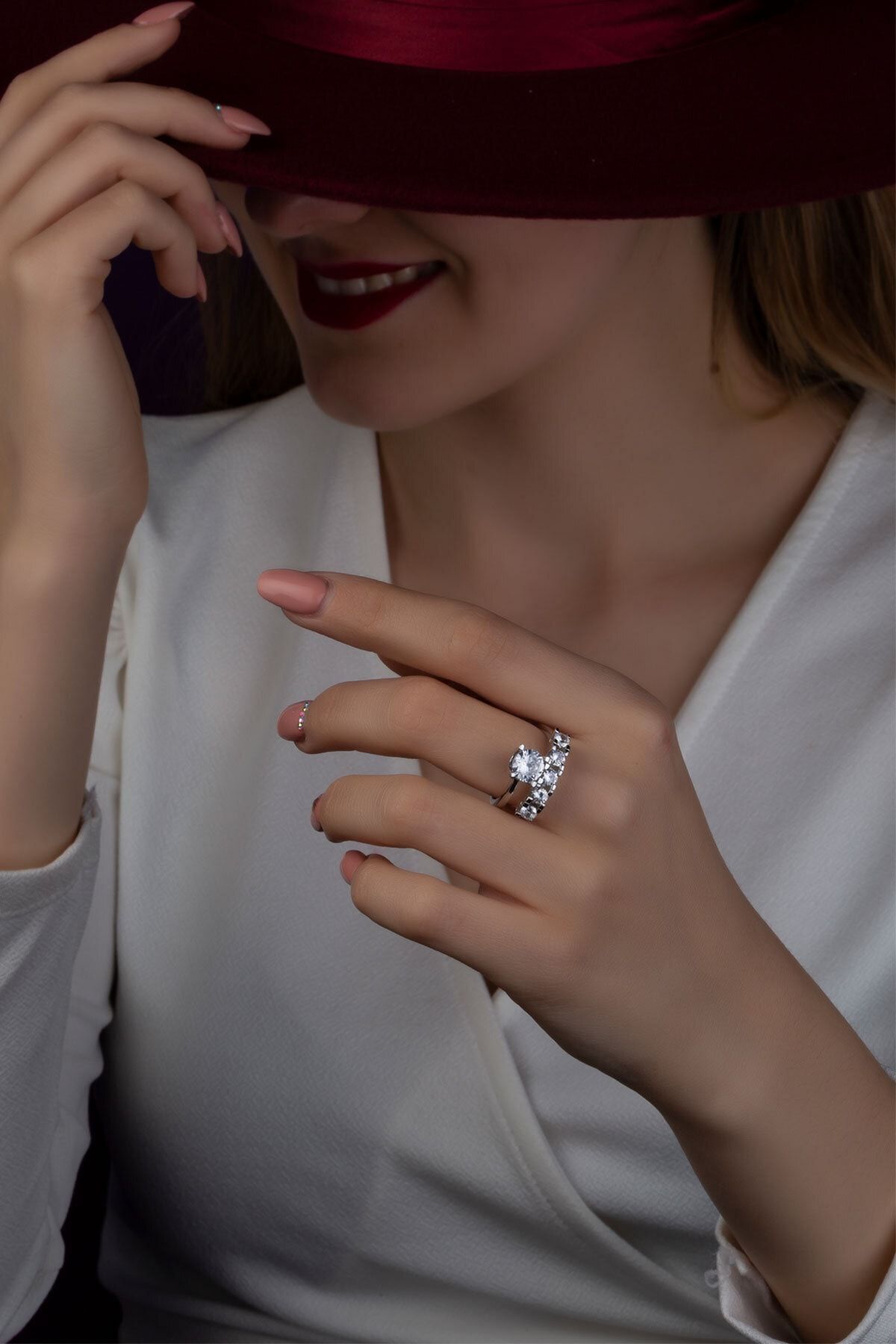 925 Ayar Tektaşlı Beştaş Gümüş Yüzük