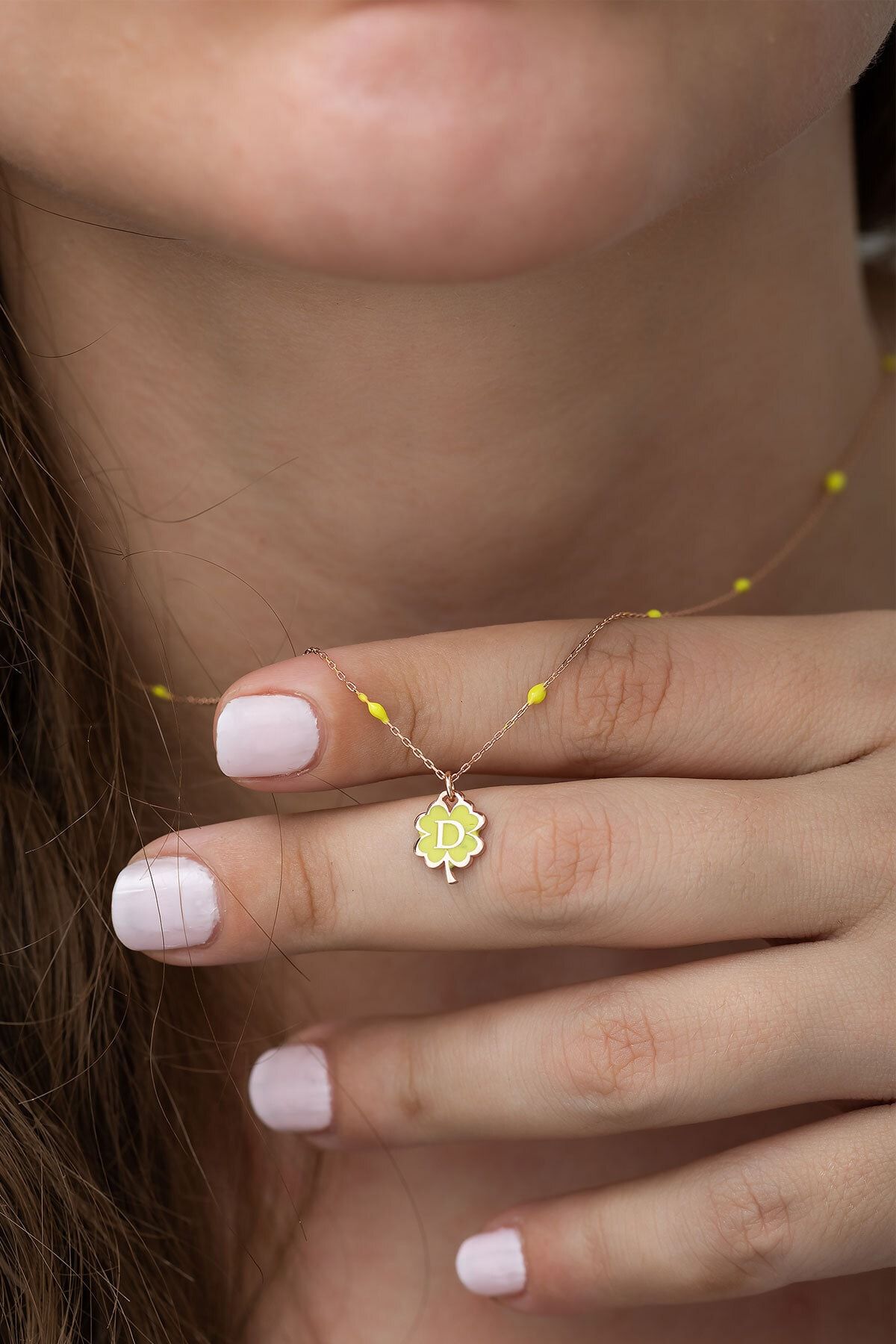 925 Ayar Yonca Modeli Sarı Nano Lazer Mineli Gümüş D Harf Kolye