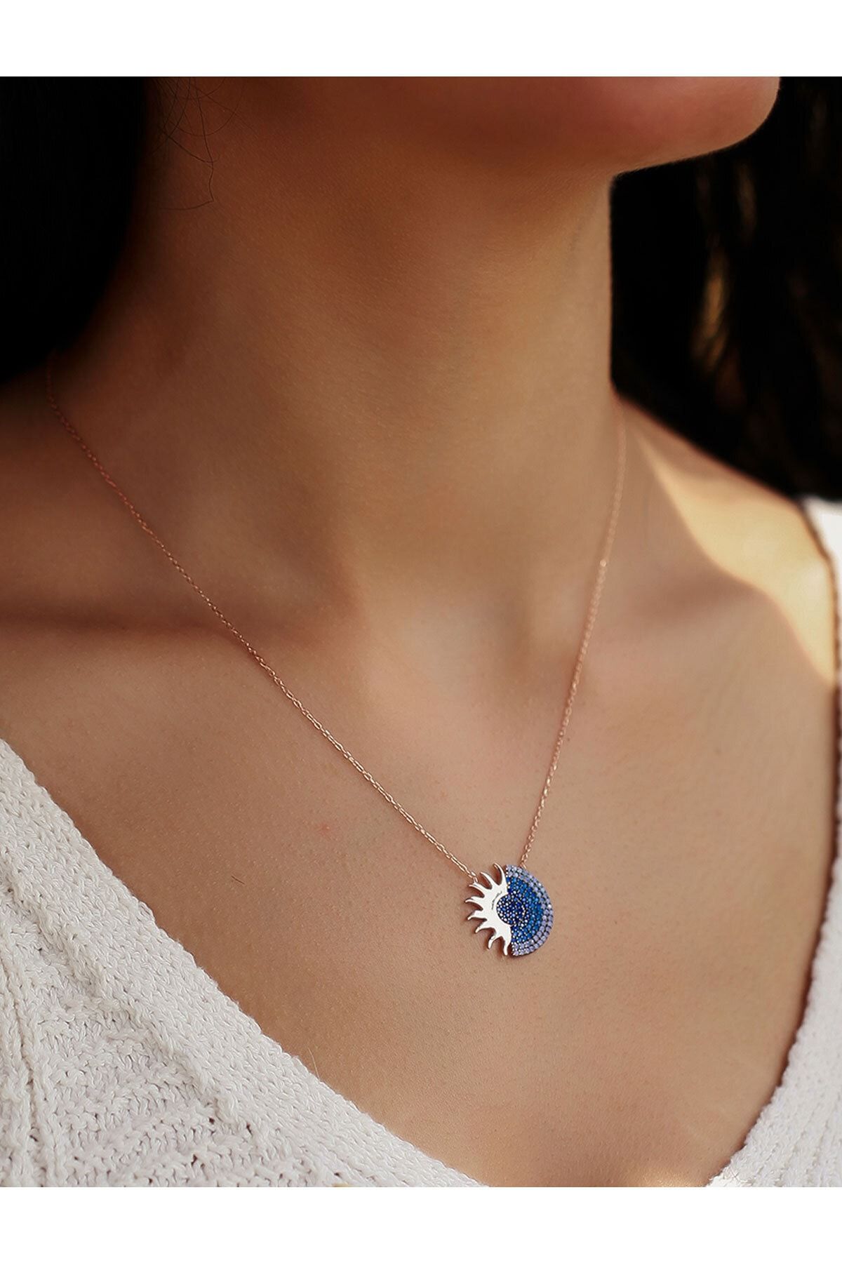 925 Ayar Zirkon Taşı Gümüş Güneş Kolye