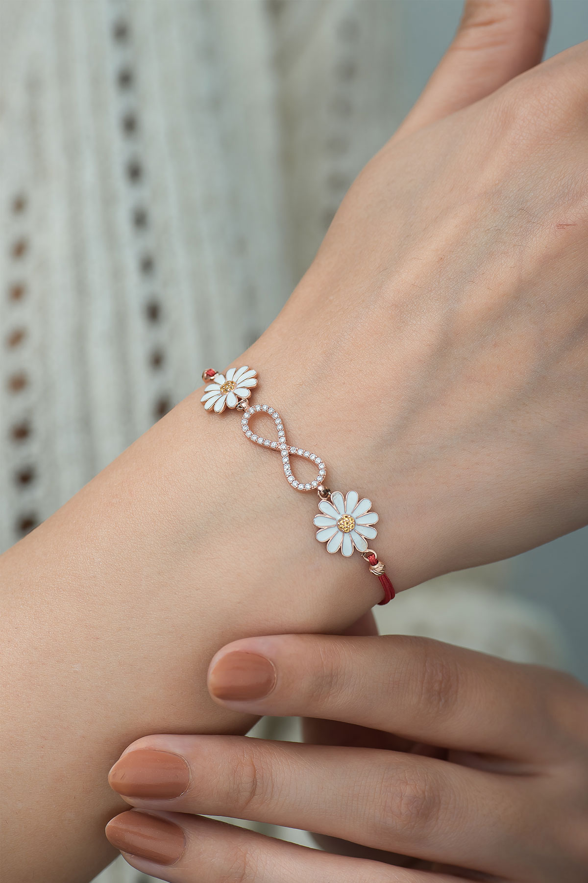 925 Ayar Zirkon Taşlı Papatyalı Gümüş Sonsuzluk Bileklik