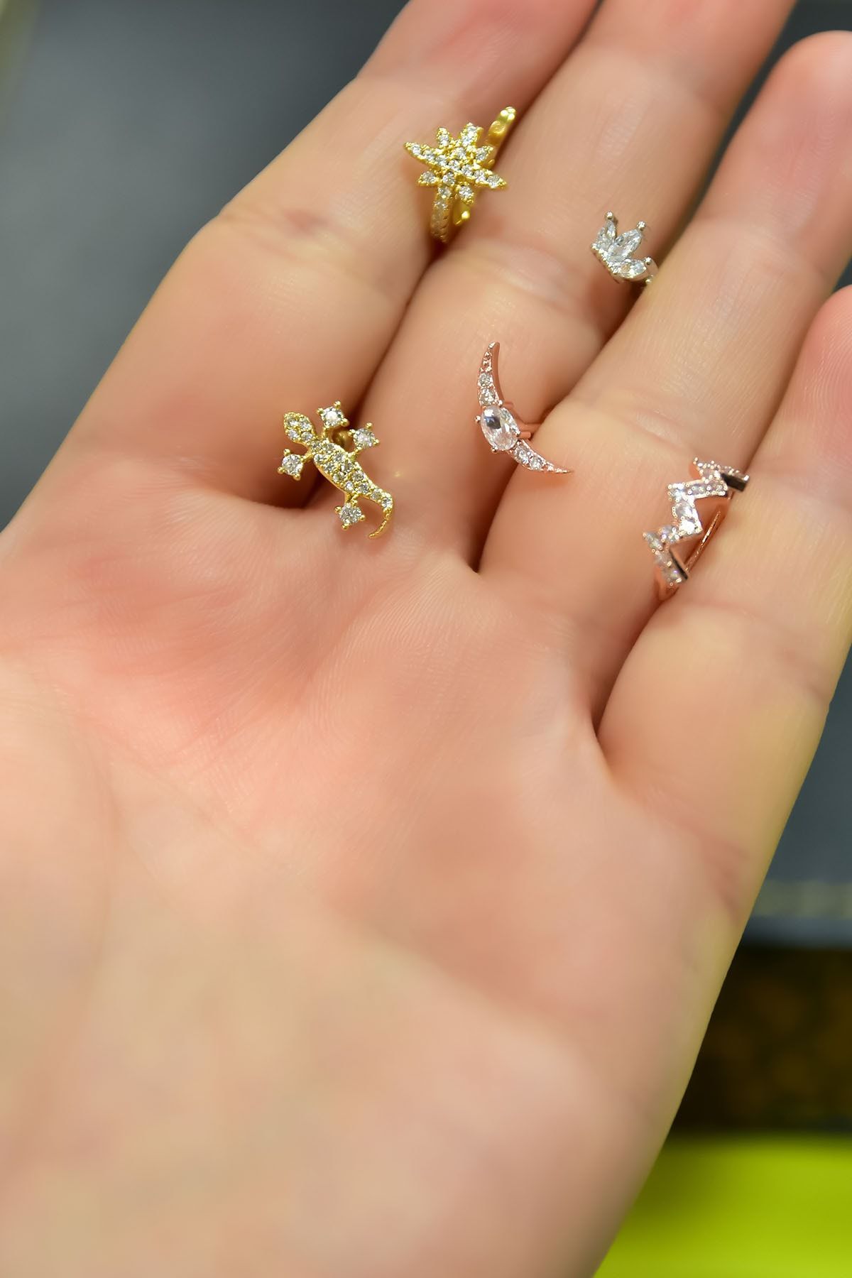 Çelik Üç Renkli 5'li Kombinli Tragus Küpe Model9