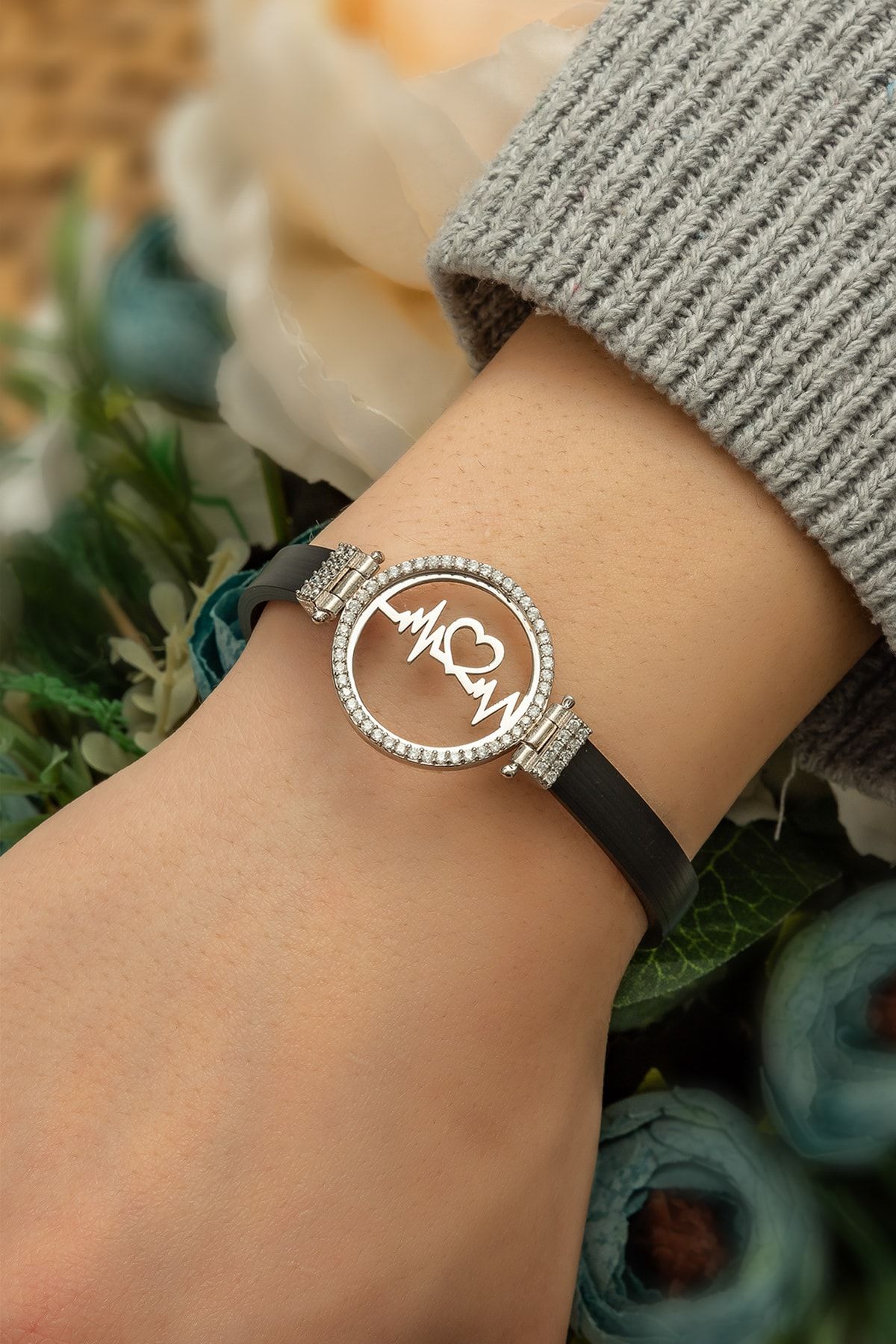 Deri Kordonlu Zirkon Halka Kalp Ritmi Bileklik 925 Ayar Gümüş