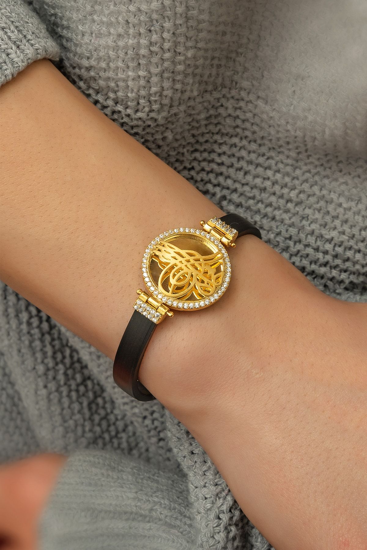 Deri Kordonlu Zirkon Halka Tuğra Bileklik Altın Kaplama 925 Ayar Gümüş - Uvps200002