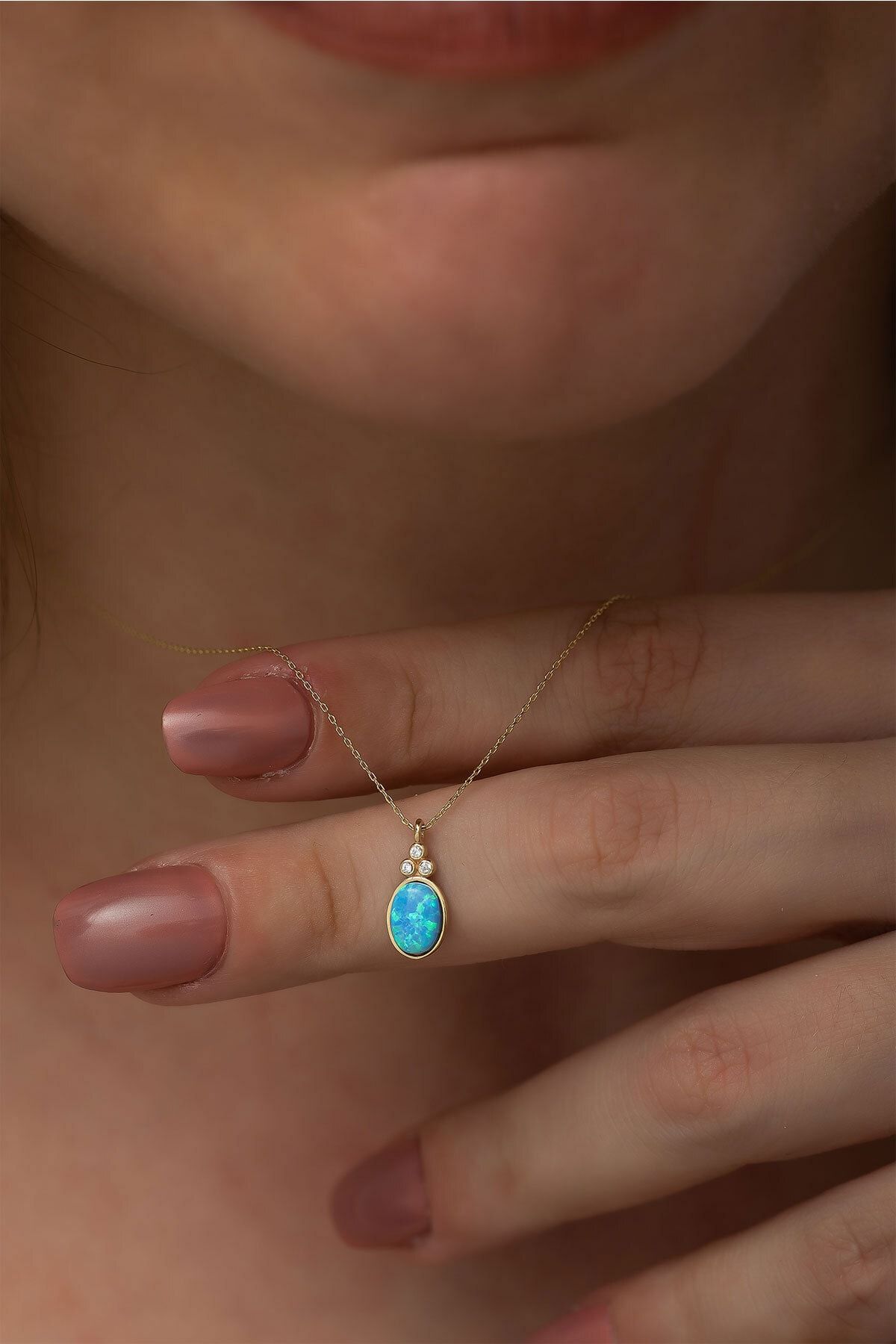 Kadın 925 Ayar Oval Opal Taşlı Gümüş Rose Altın Kaplama Kolye