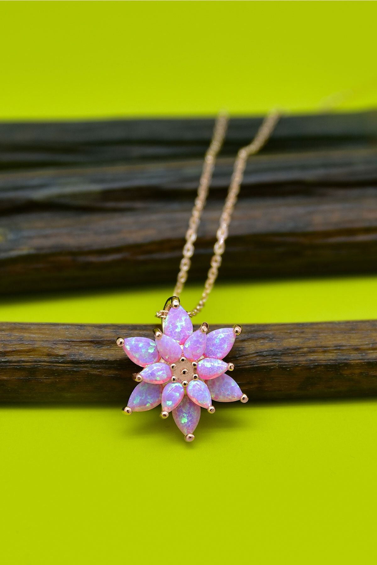 Kadın Pembe Opal Taşlı Kamelya Gümüş Kolye
