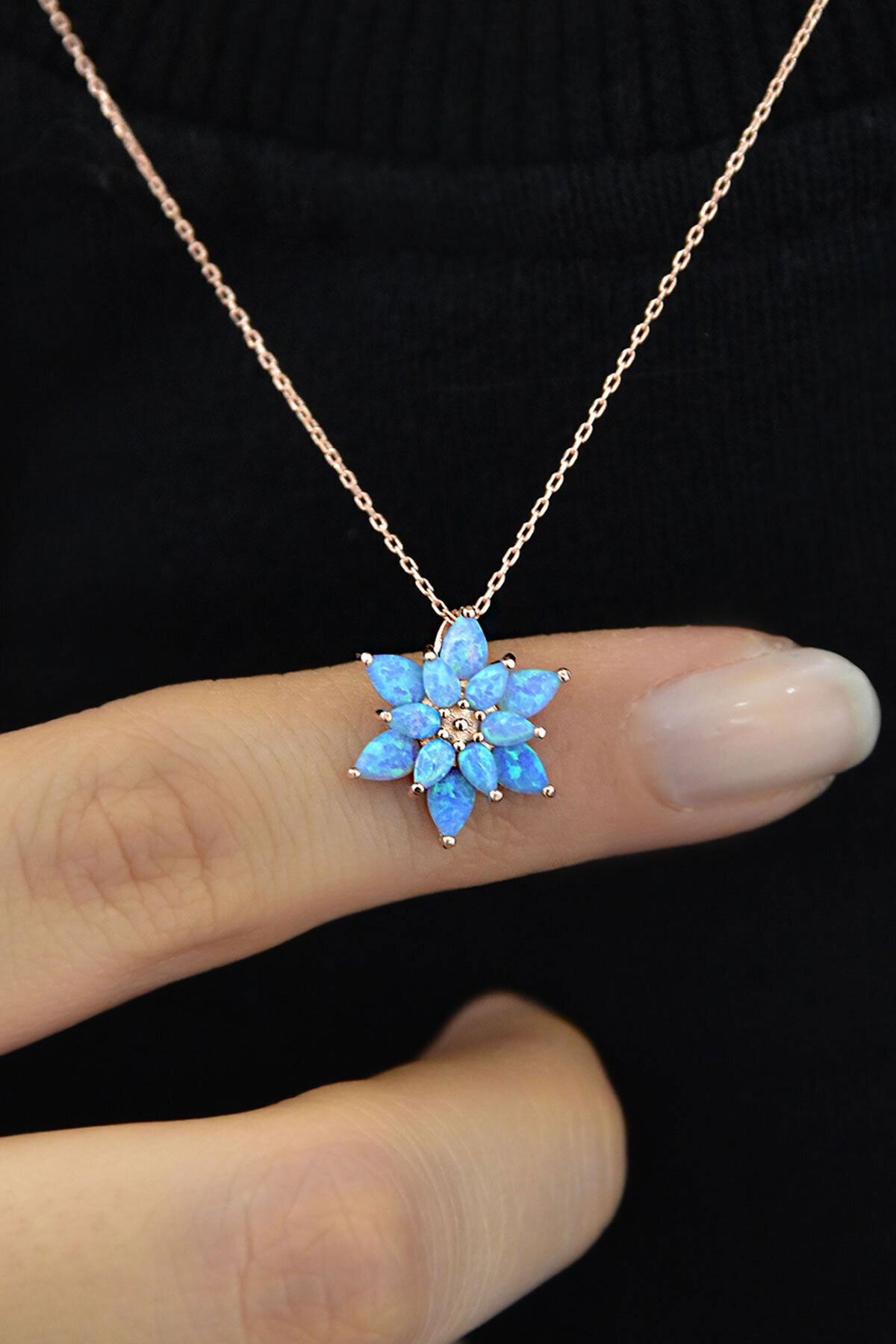 Kadın Turkuaz Opal Taşlı Kamelya Gümüş Kolye