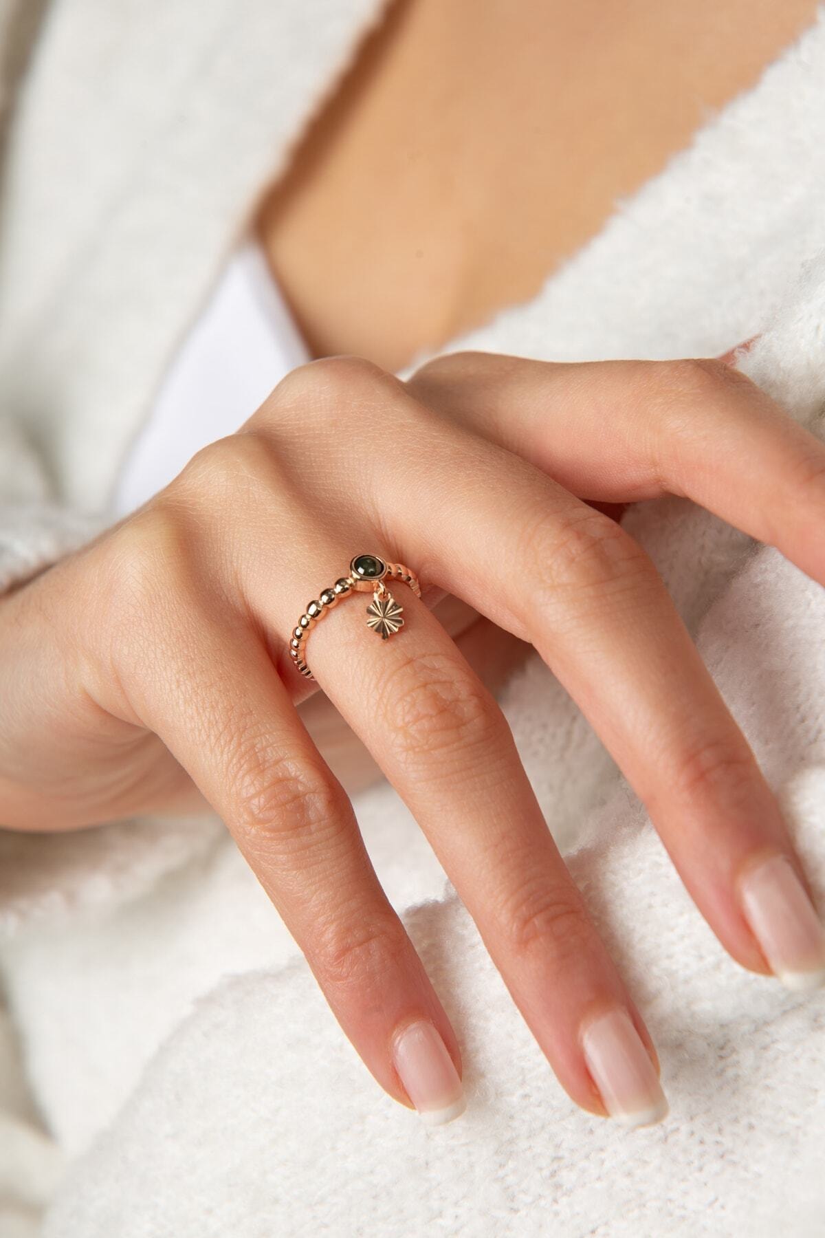 Kadın Yonca Detaylı Taşlı Ayarlanabilir 925 Ayar Gümüş Yüzük