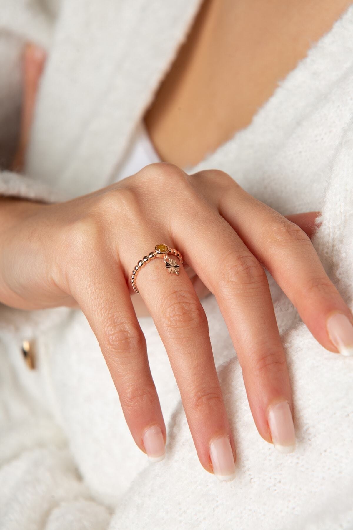 Kadın Yonca Detaylı Taşlı Ayarlanabilir 925 Ayar Gümüş Yüzük