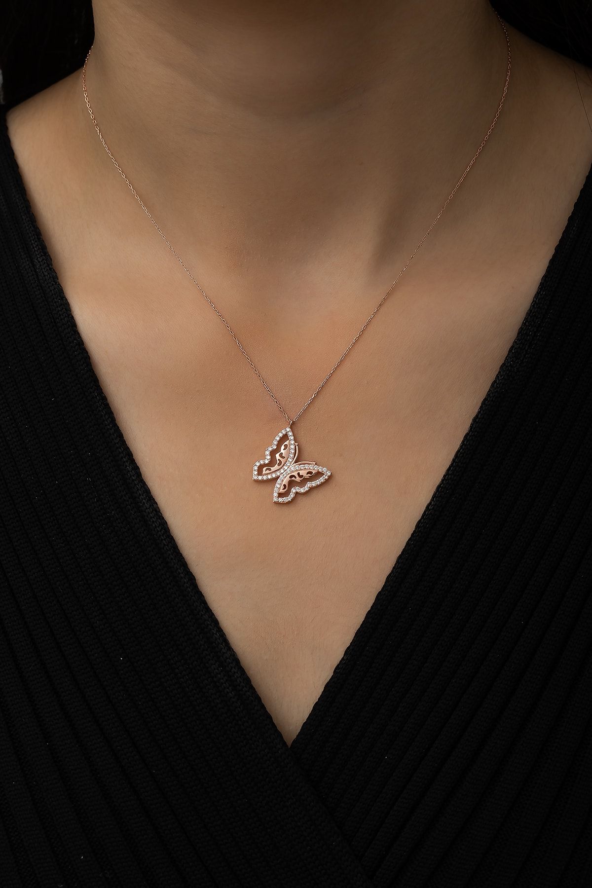 Motifli Kelebek Kolye Nano Zirkon Taşlı Rose Gold Kaplama 925 Ayar Gümüş, Uvps100497