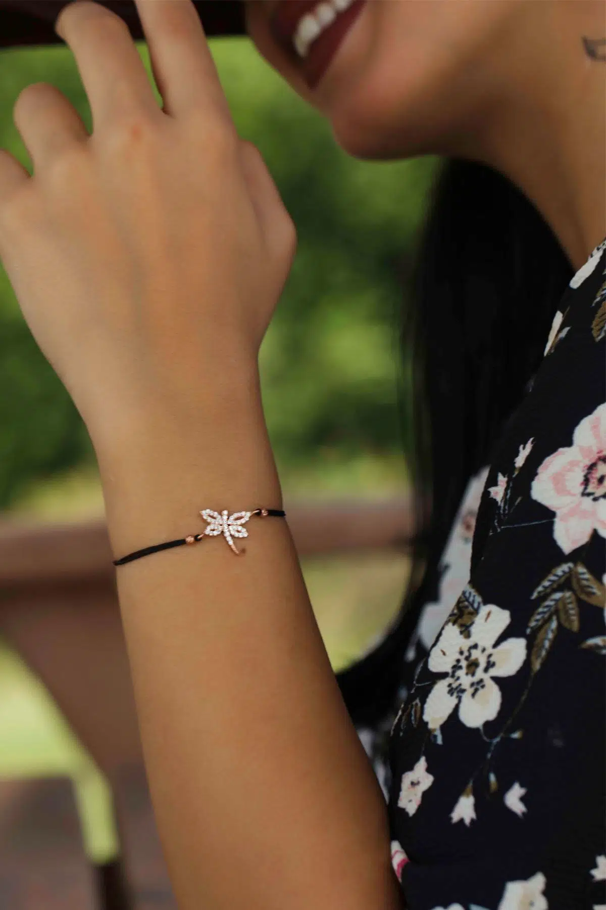 Siyah İpli Zirkon Taşlı Gümüş Yusufçuk Bileklik