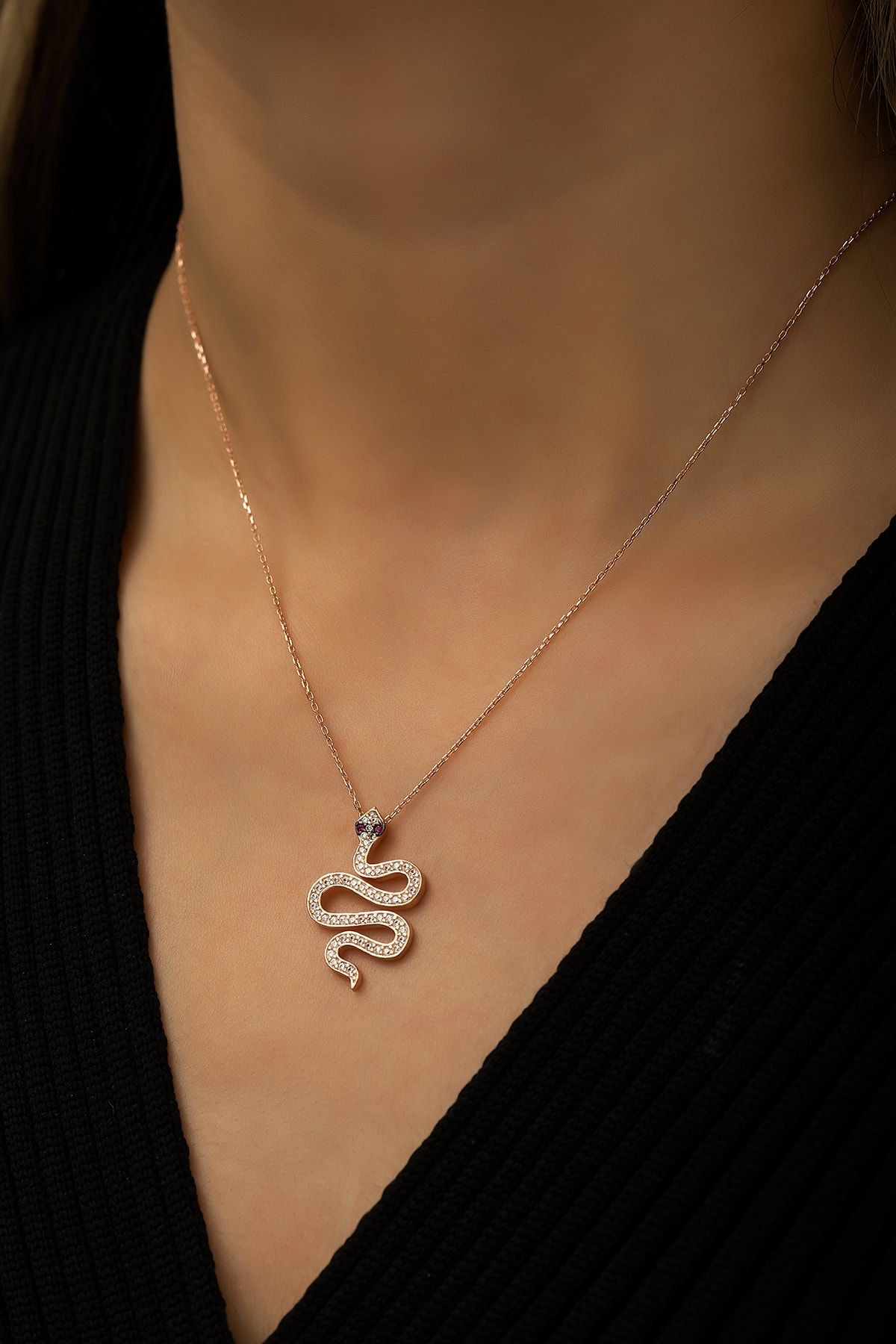Yılan Kolye Nano Zirkon Taşlı Rose Gold Kaplama 925 Ayar Gümüş Kolye - Uvps100405